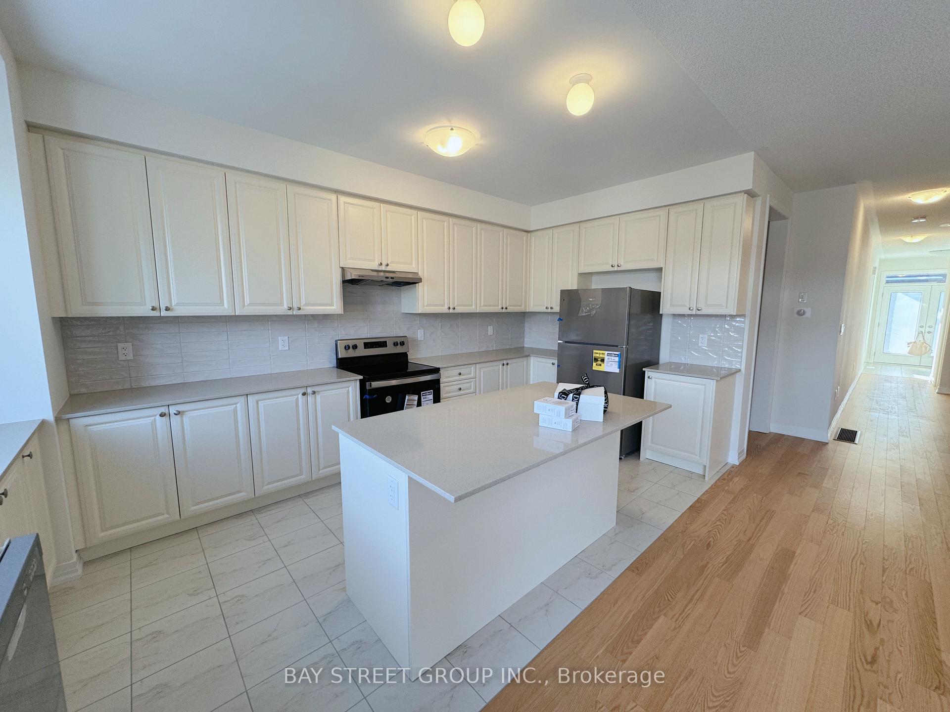 Photo 4 of 2929 Nakina Street, Pickering, Rural Pickering — HOMEH