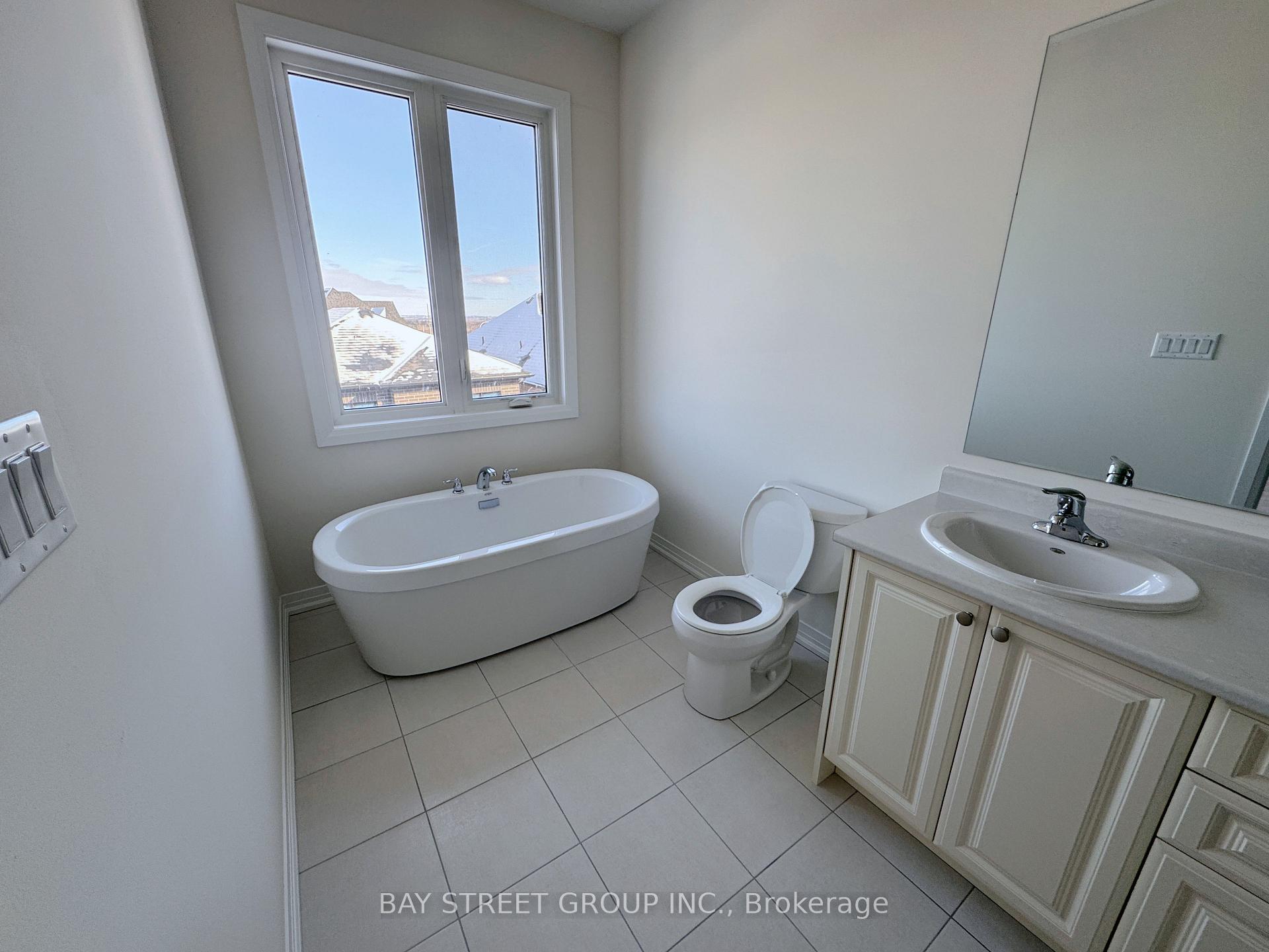 Photo 7 of 2929 Nakina Street, Pickering, Rural Pickering — HOMEH