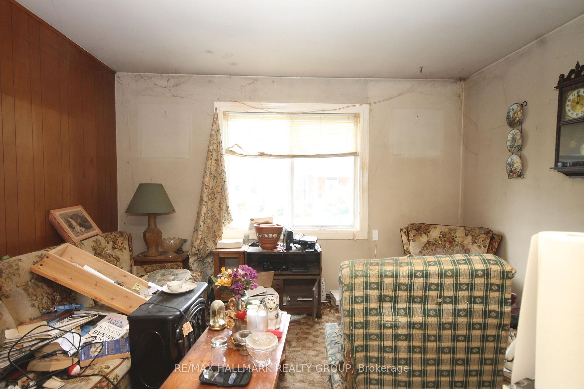 Photo 2 of 143 O'Gorman Avenue, Renfrew — HOMEH