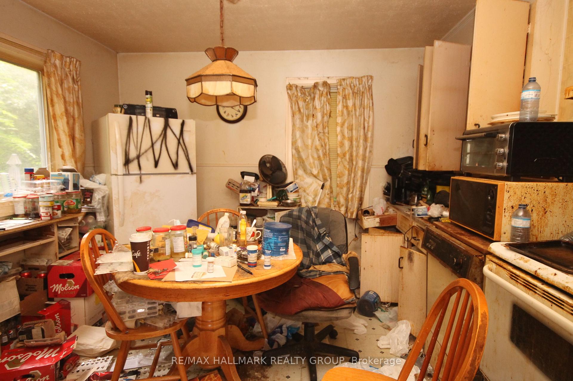 Photo 3 of 143 O'Gorman Avenue, Renfrew — HOMEH