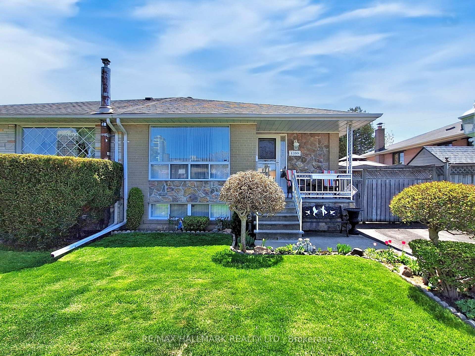 Photo 1 of 1399 Garvolin Avenue, Pickering, Bay Ridges — HOMEH