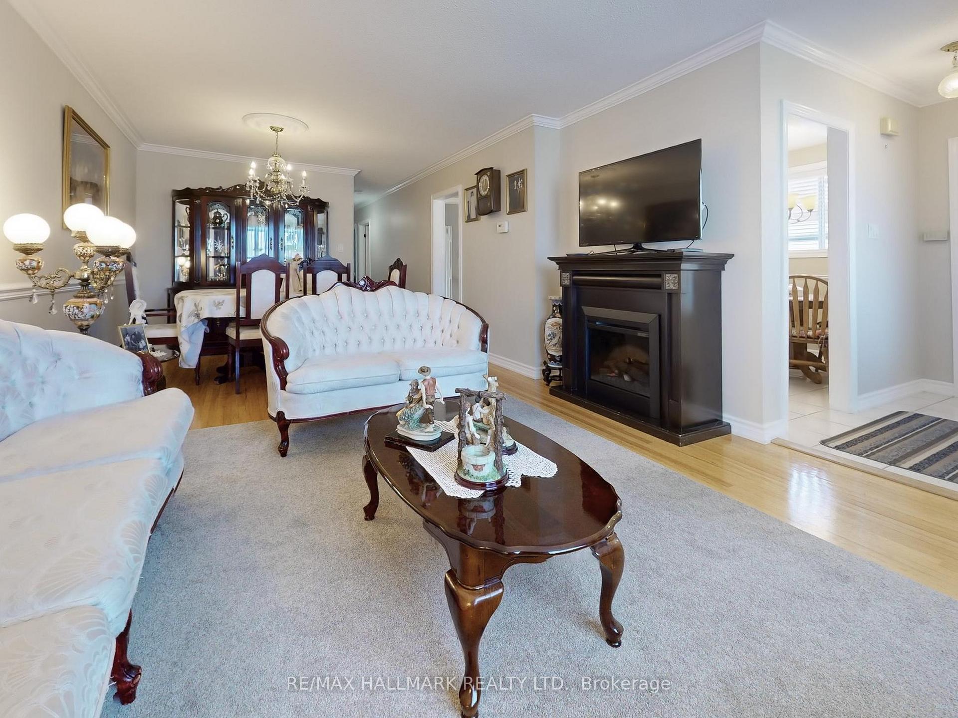 Photo 5 of 1399 Garvolin Avenue, Pickering, Bay Ridges — HOMEH