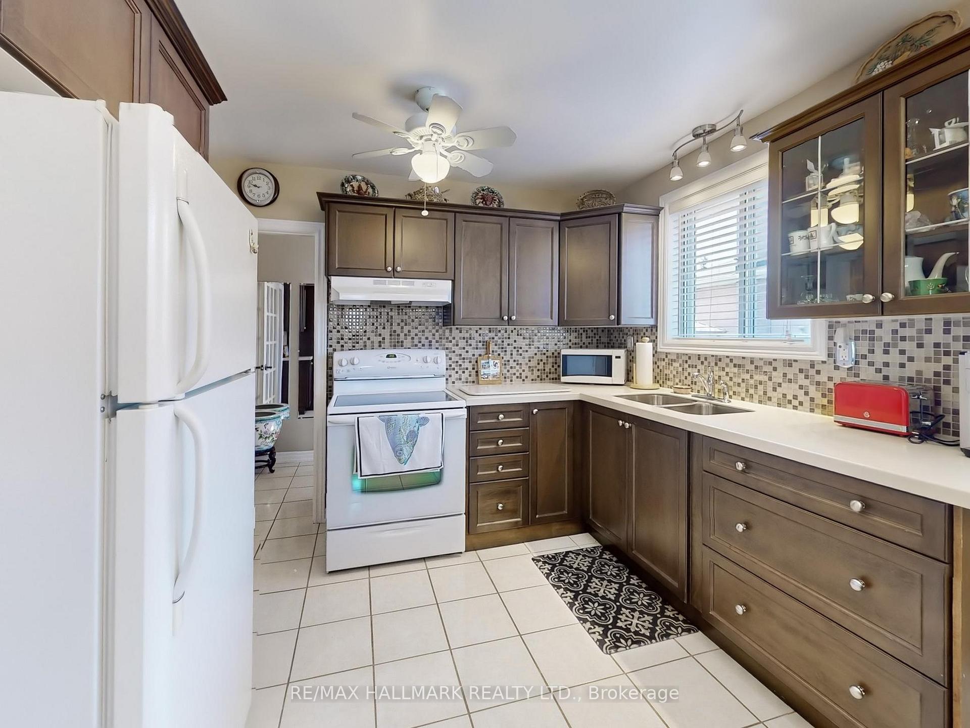Photo 10 of 1399 Garvolin Avenue, Pickering, Bay Ridges — HOMEH