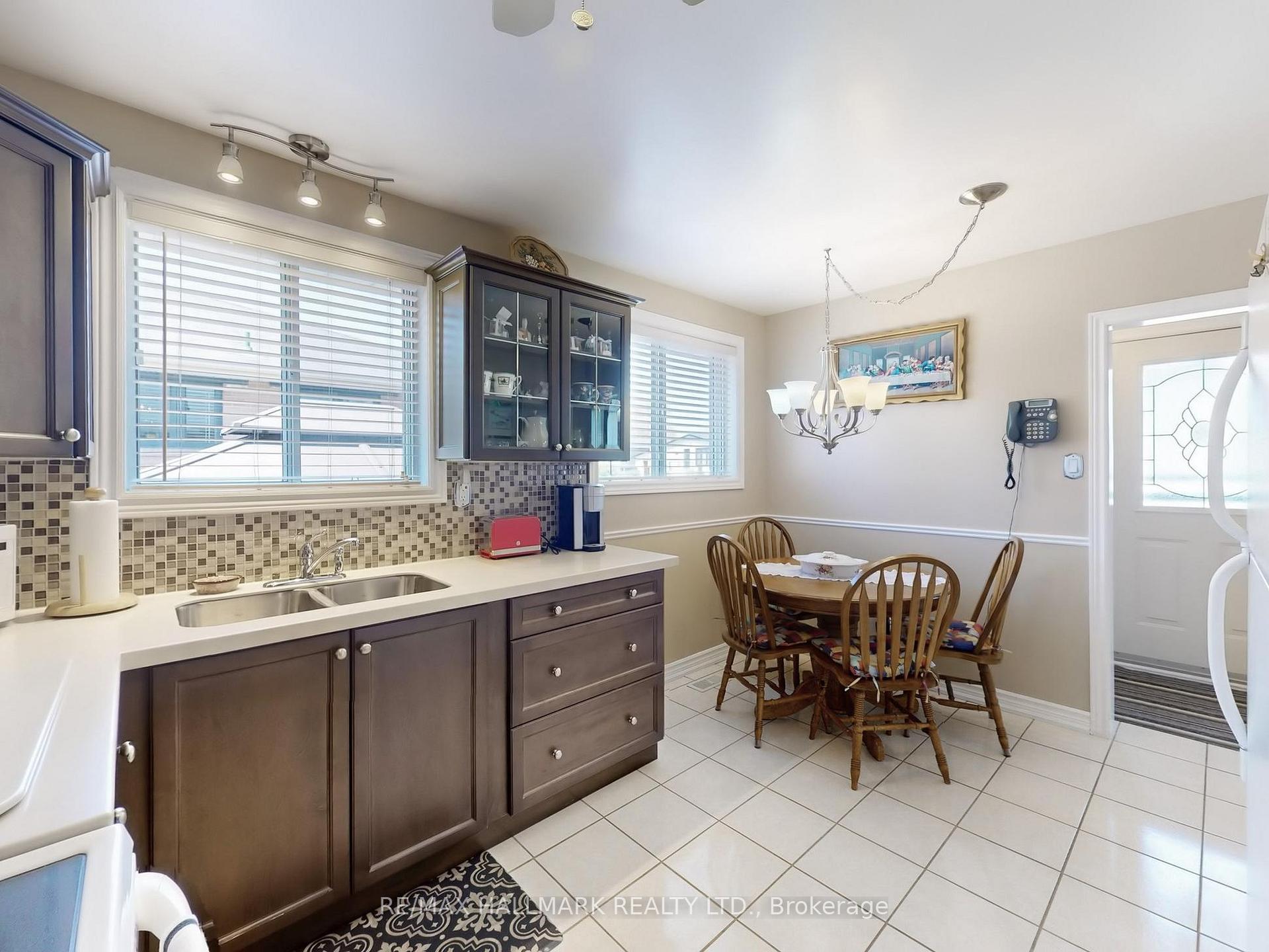 Photo 11 of 1399 Garvolin Avenue, Pickering, Bay Ridges — HOMEH