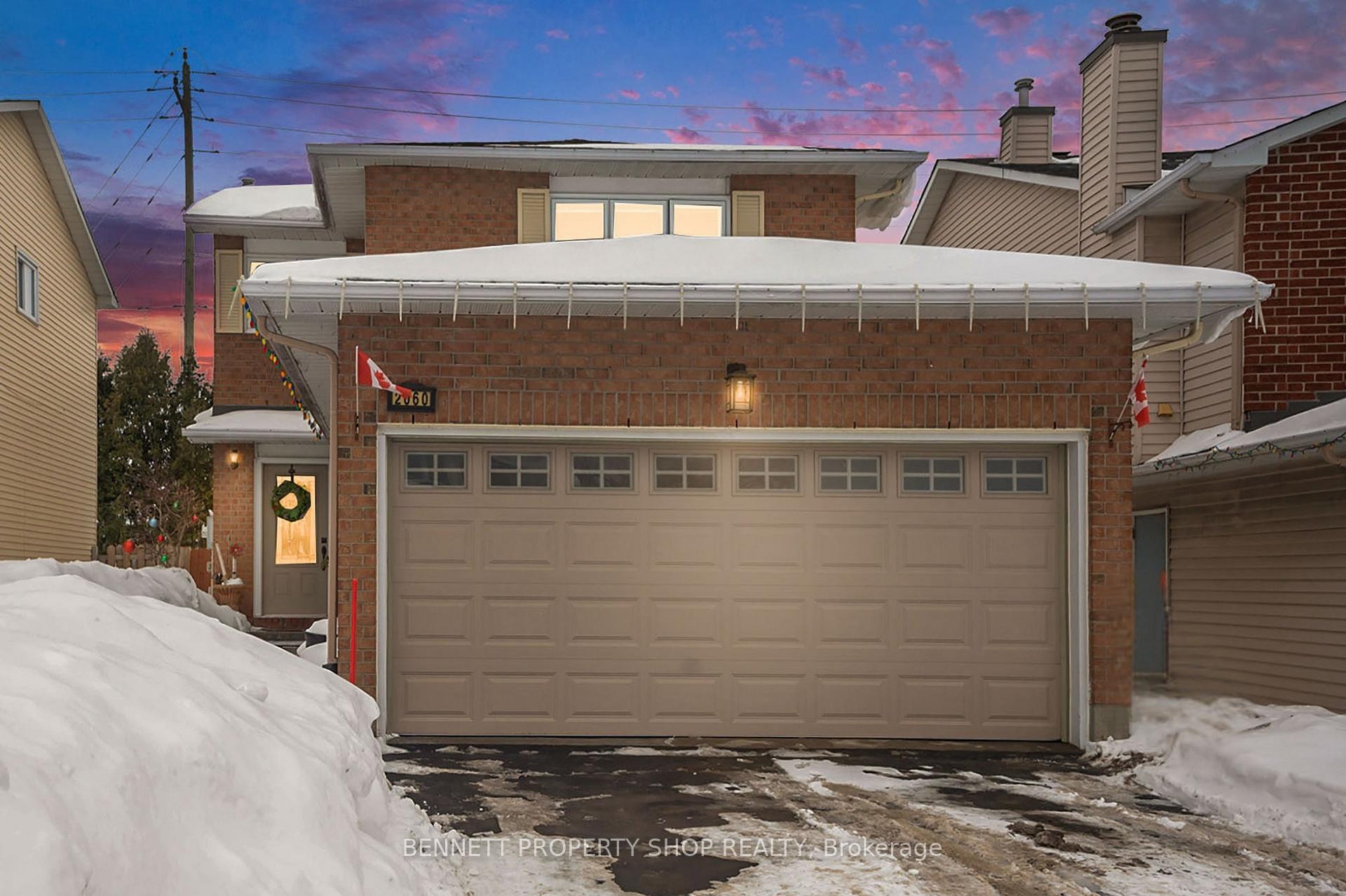 Photo 3 of 2060 Legrand Crescent, Ottawa, Queenswood Heights South — HOMEH