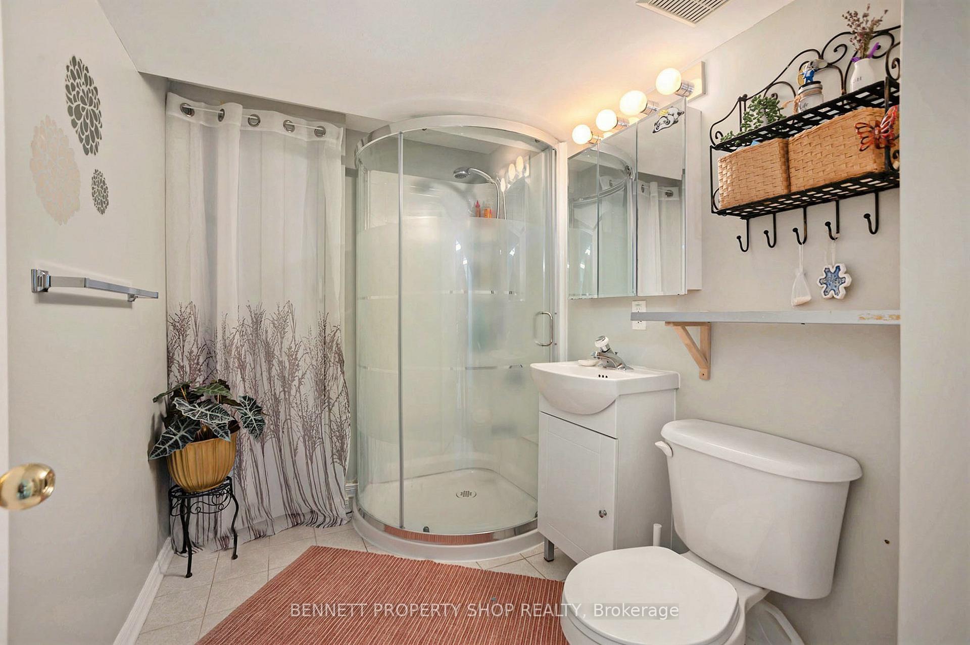 Photo 29 of 2060 Legrand Crescent, Ottawa, Queenswood Heights South — HOMEH