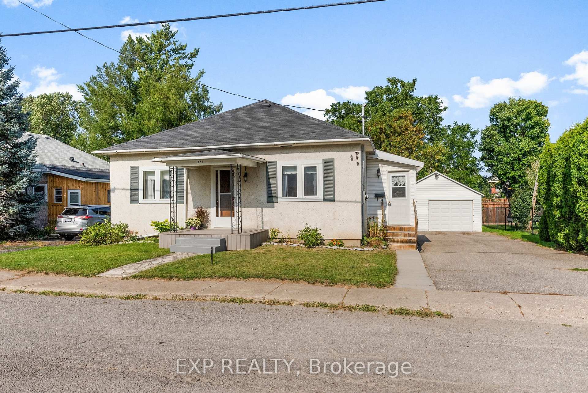 Photo 1 of 351 Lynn Street, Renfrew — HOMEH