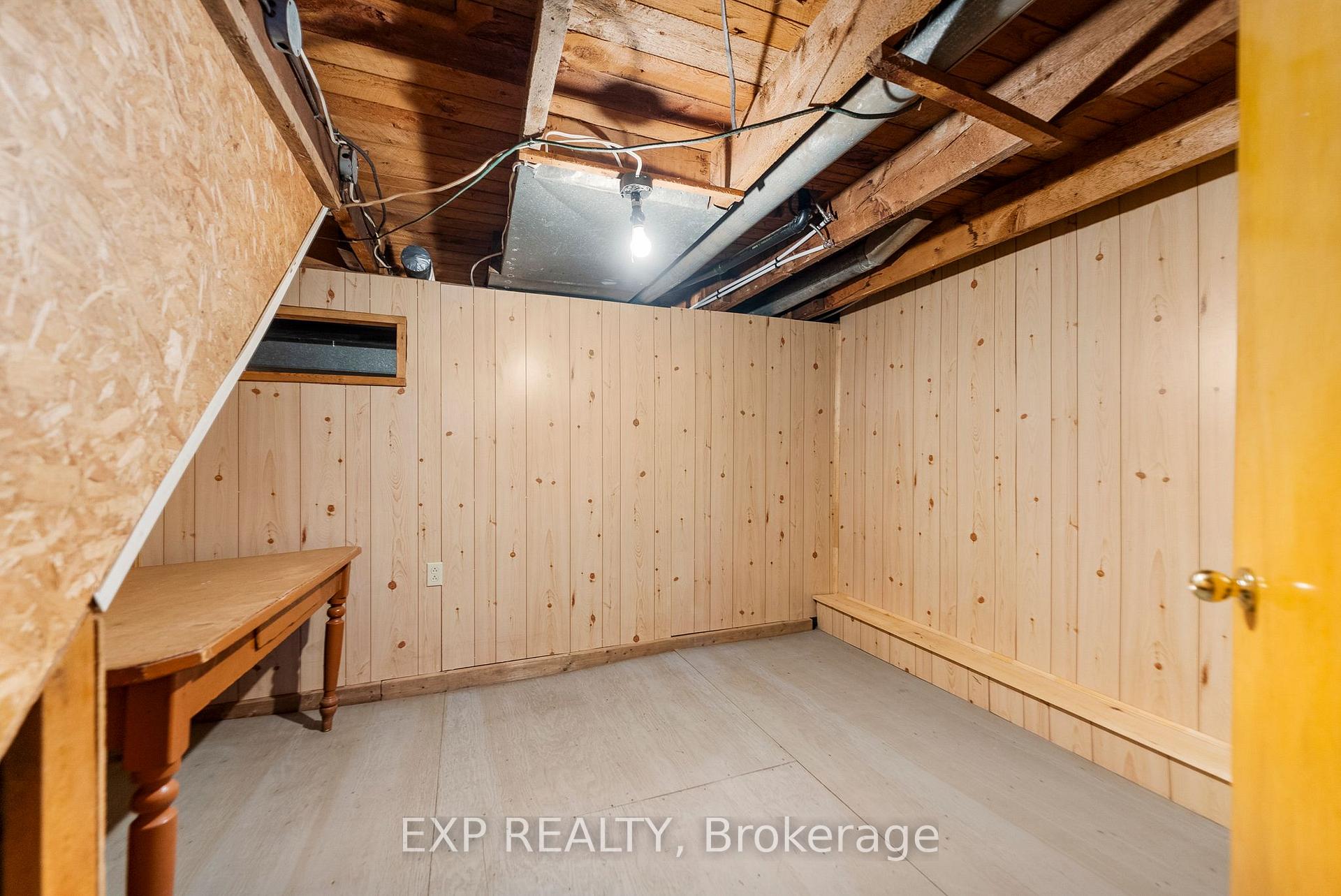 Photo 20 of 351 Lynn Street, Renfrew — HOMEH