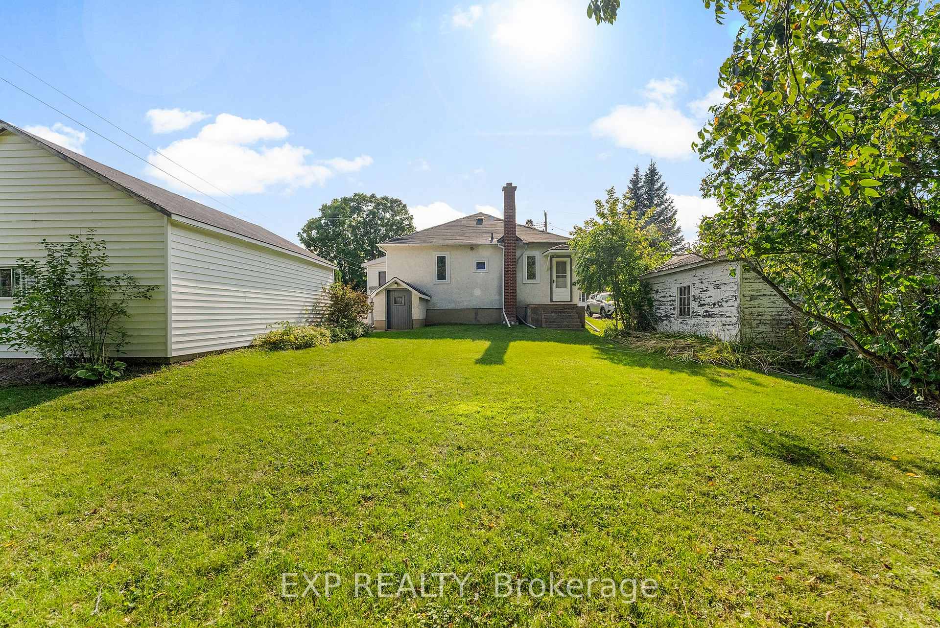 Photo 24 of 351 Lynn Street, Renfrew — HOMEH