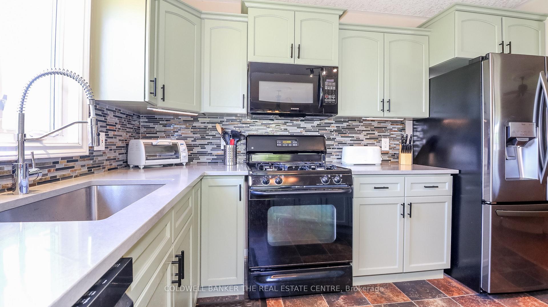 Photo 22 of 4677 Kurtis Drive, Ramara, Atherley — HOMEH