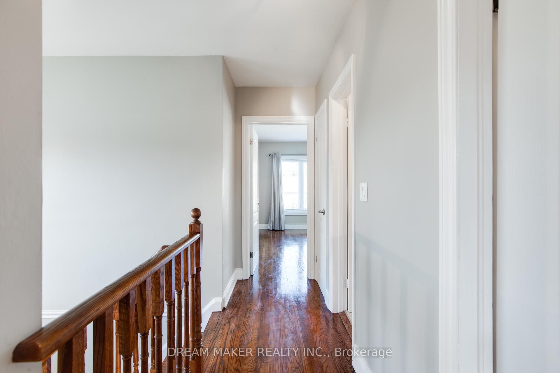Photo 6 of Unit Upper, 207 Cabot Street E, Oshawa, Vanier — HOMEH