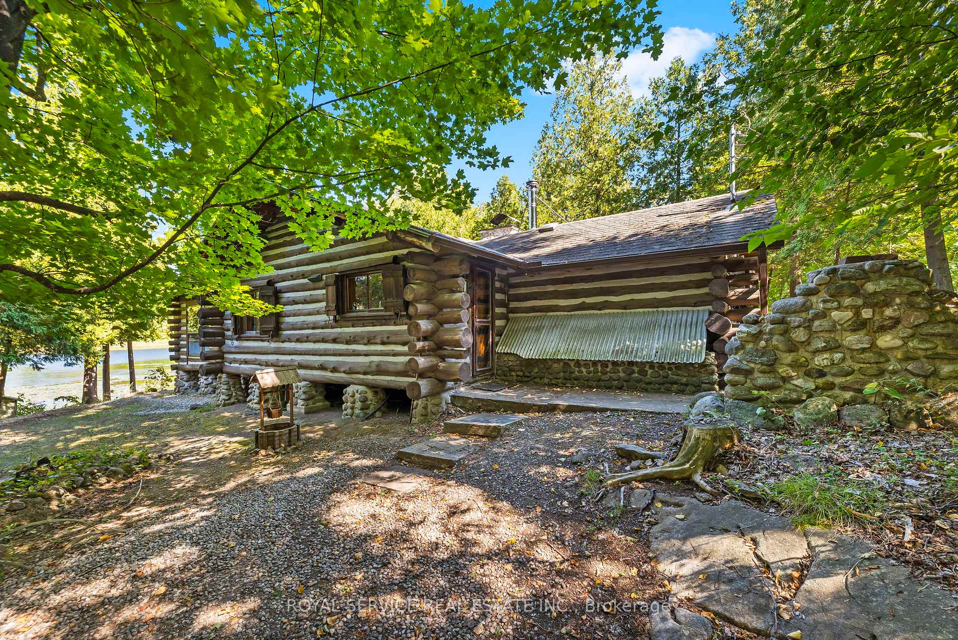 Photo 2 of 190 Brady Road, Rideau Lakes, Rideau Lakes (South Crosby) Twp — HOMEH
