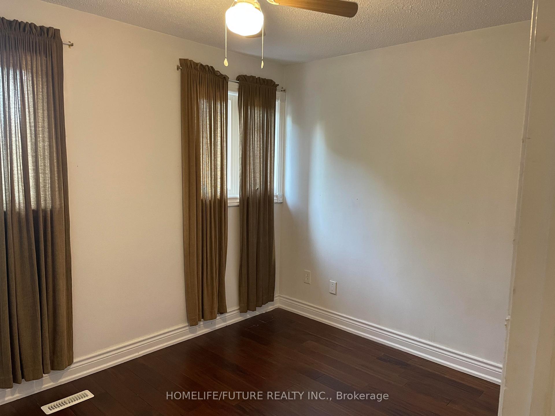 Photo 3 of Unit Main, 1611 Mcbrady Crescent, Pickering, Brock Ridge — HOMEH