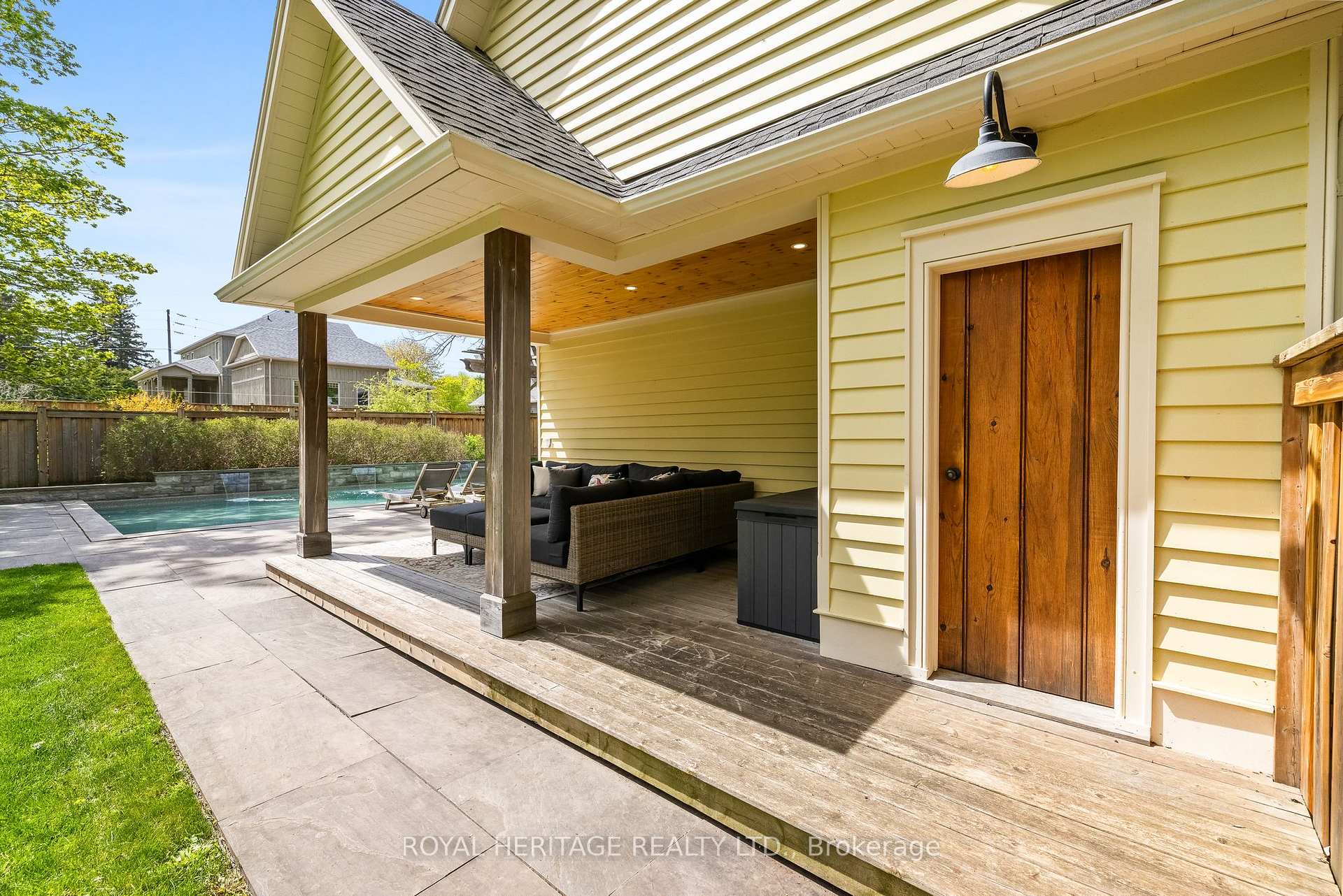 Photo 4 of 345 Whitevale Road, Pickering, Rural Pickering — HOMEH