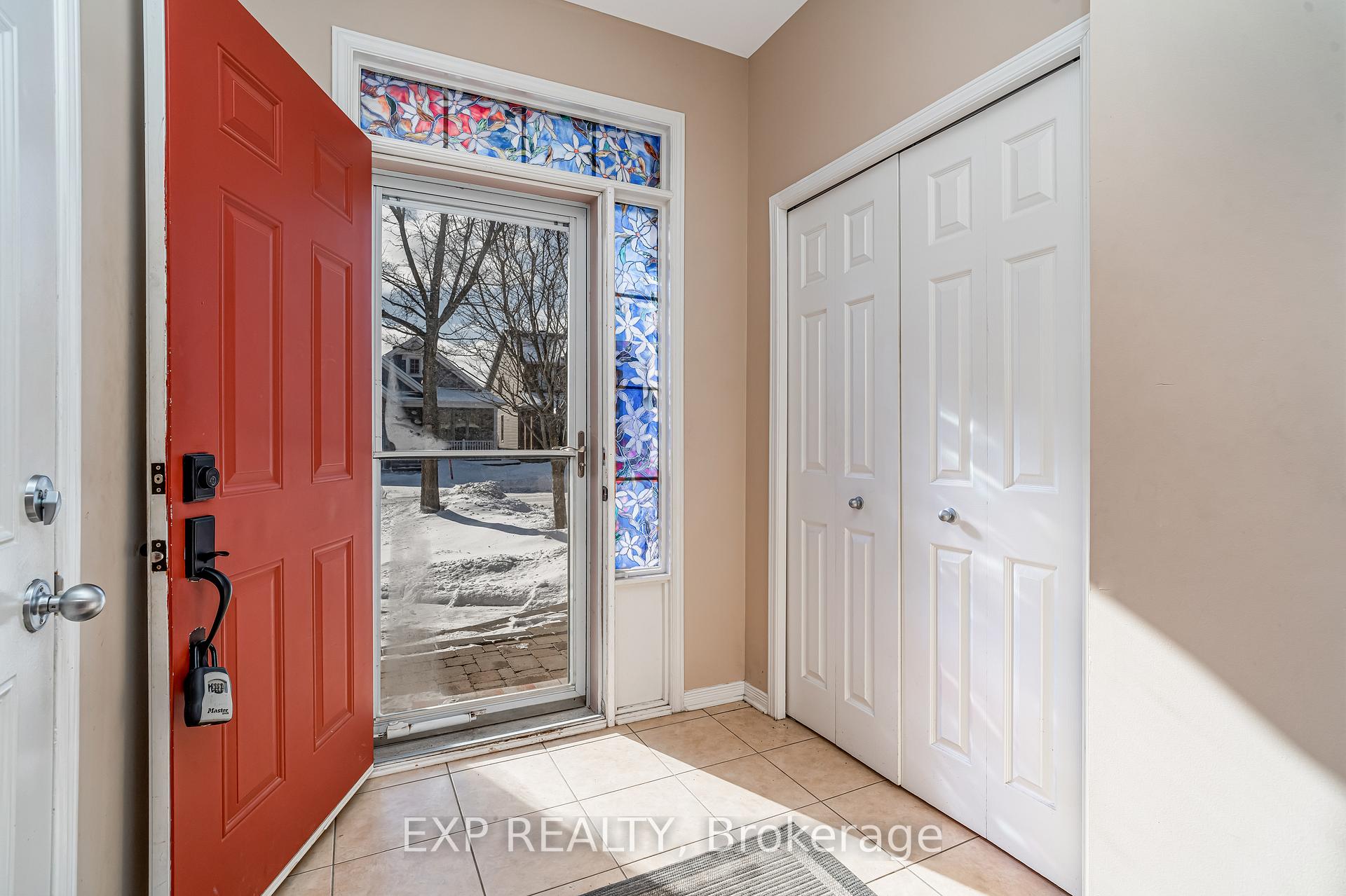 Photo 2 of 156 Trail Side Circle, Ottawa, Springridge/East Village — HOMEH