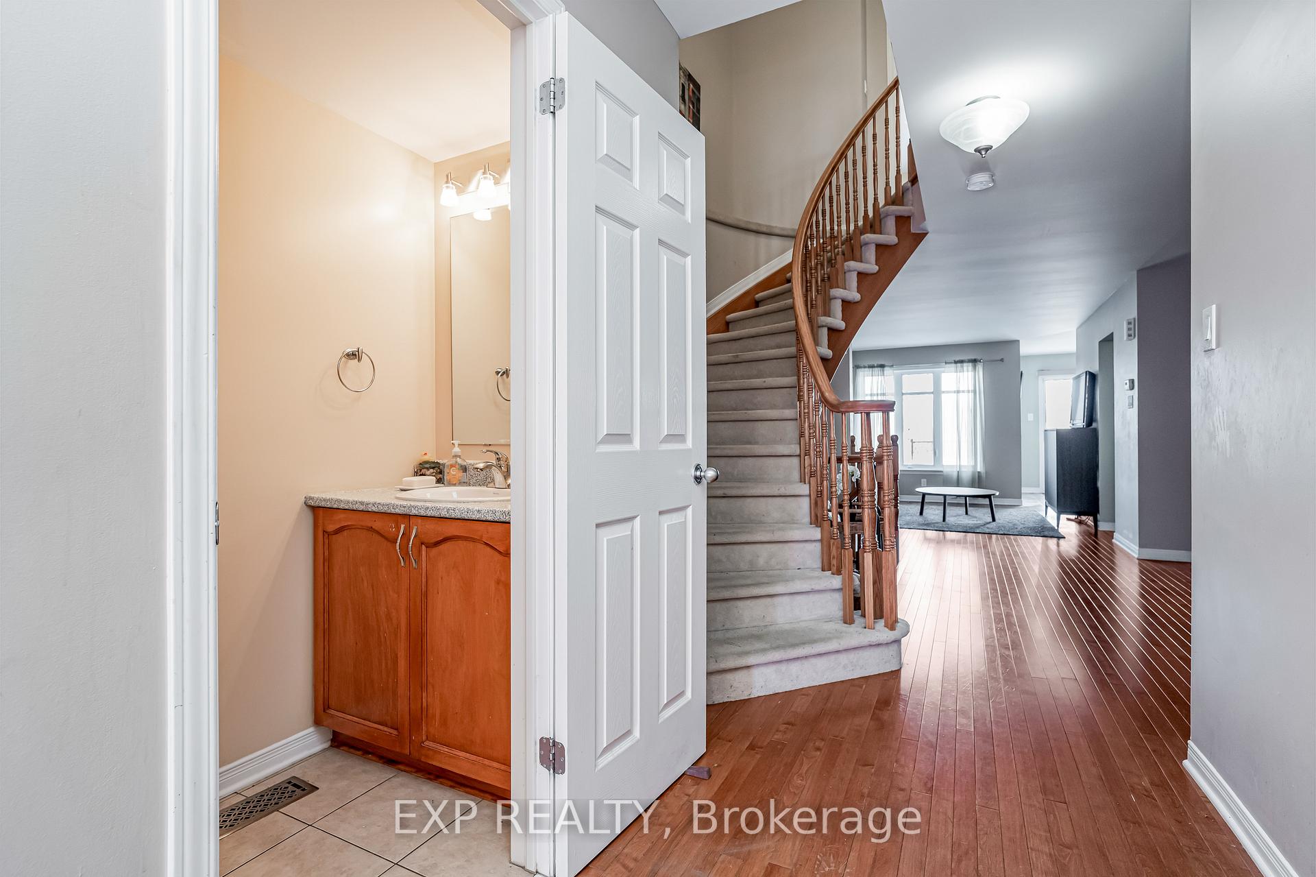 Photo 4 of 156 Trail Side Circle, Ottawa, Springridge/East Village — HOMEH