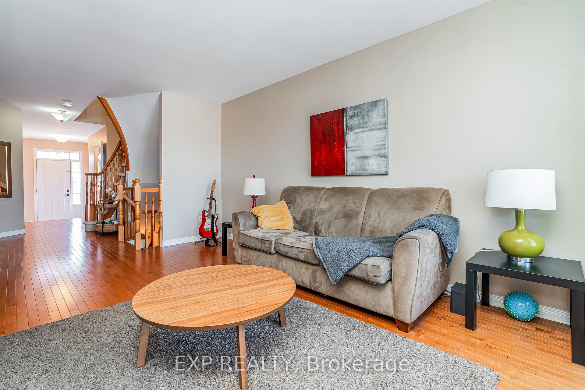 Photo 5 of 156 Trail Side Circle, Ottawa, Springridge/East Village — HOMEH