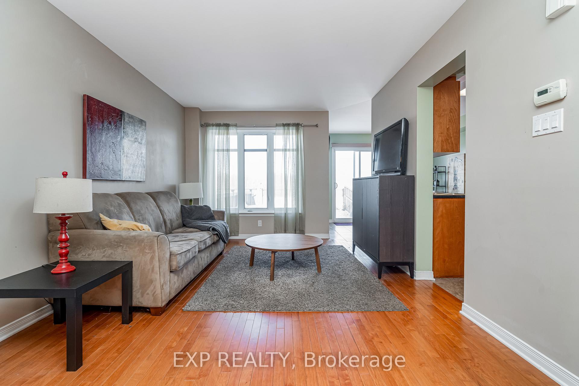 Photo 6 of 156 Trail Side Circle, Ottawa, Springridge/East Village — HOMEH