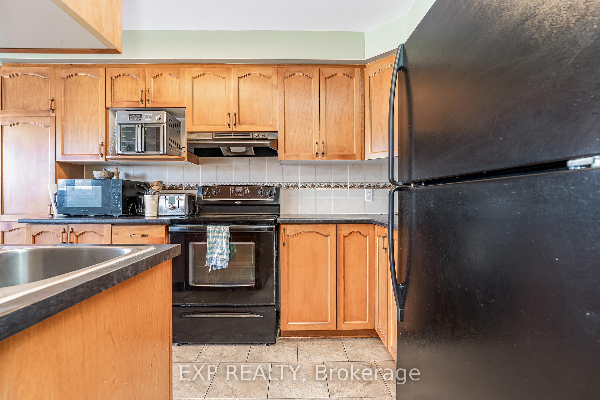 Photo 7 of 156 Trail Side Circle, Ottawa, Springridge/East Village — HOMEH