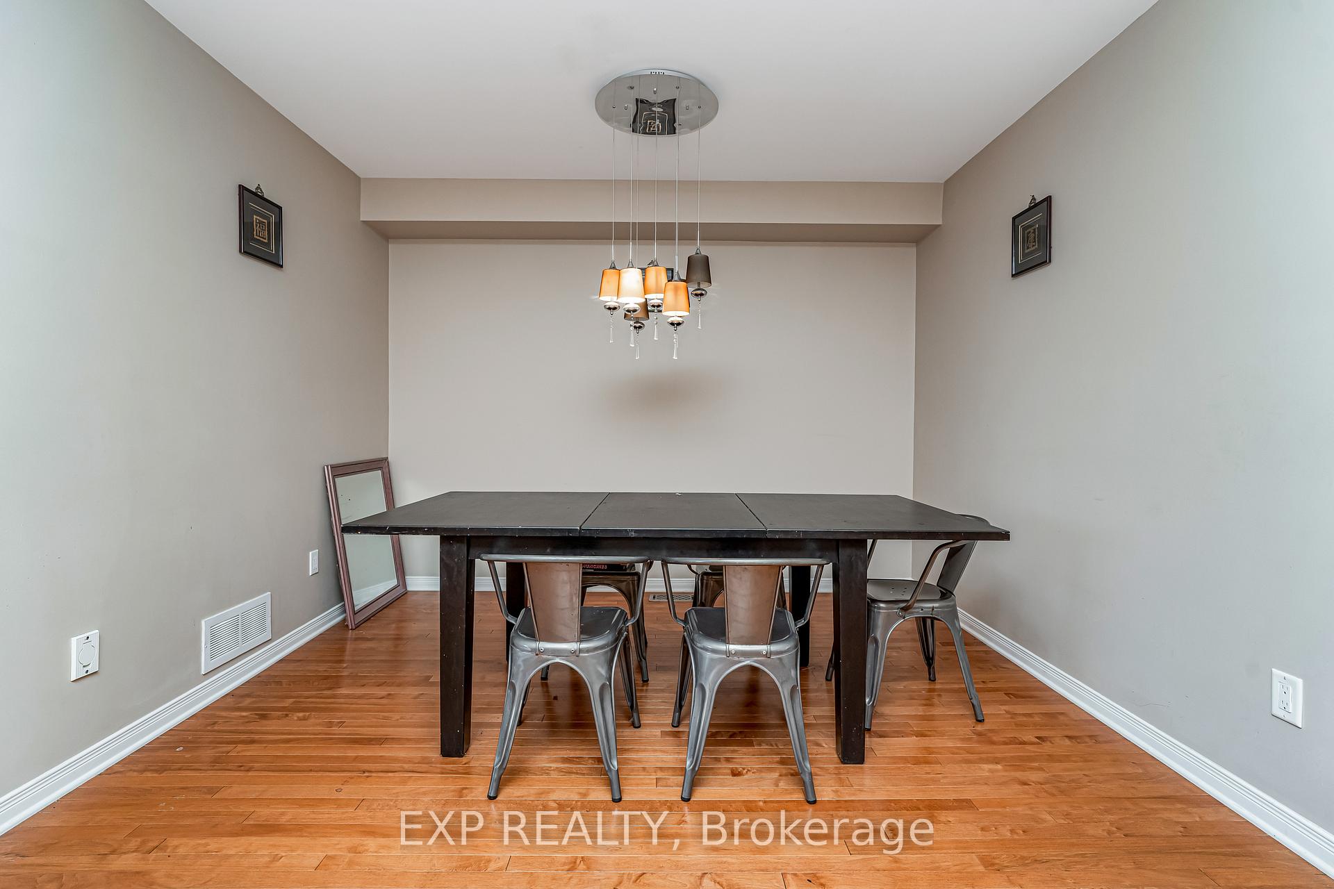 Photo 12 of 156 Trail Side Circle, Ottawa, Springridge/East Village — HOMEH