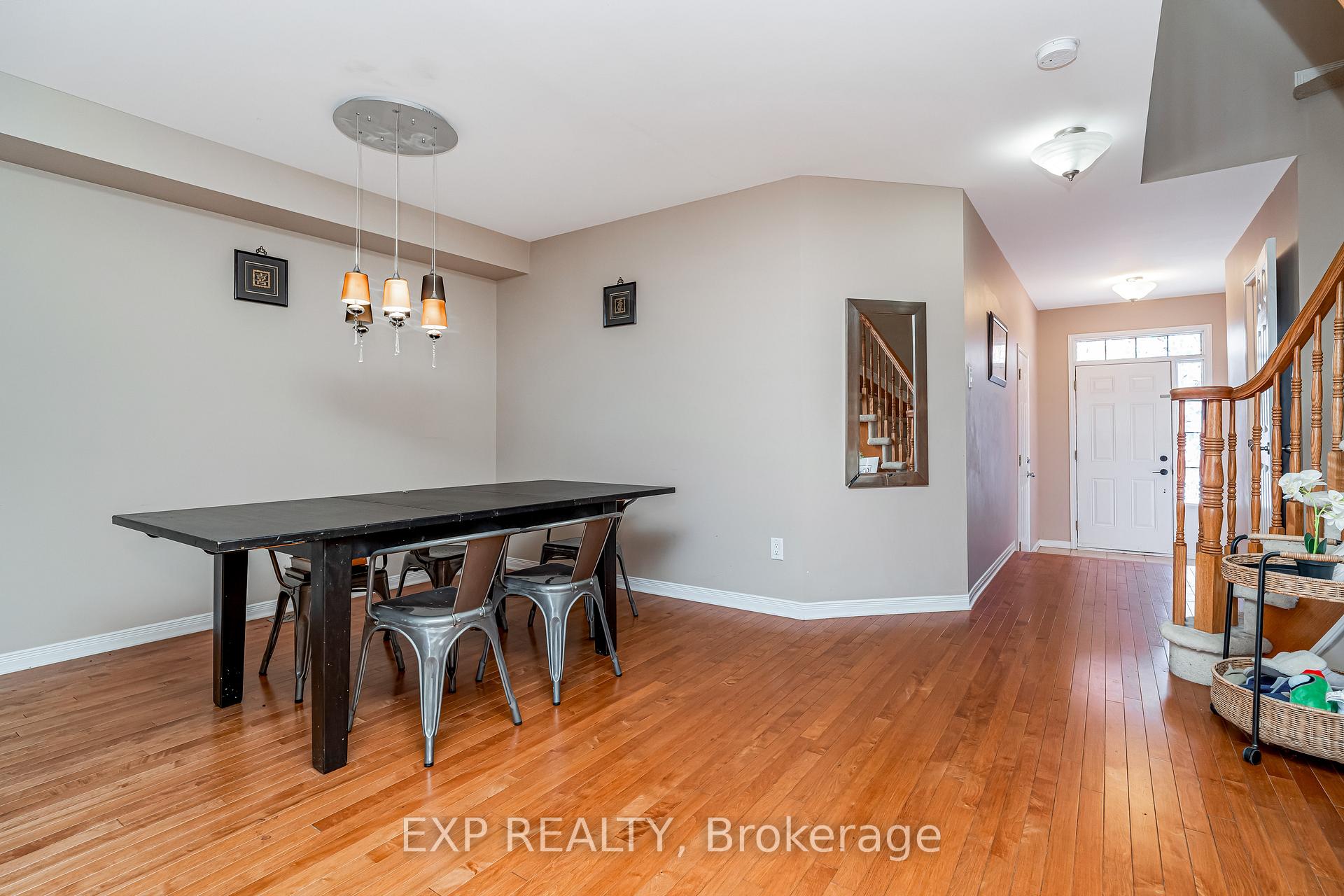 Photo 13 of 156 Trail Side Circle, Ottawa, Springridge/East Village — HOMEH