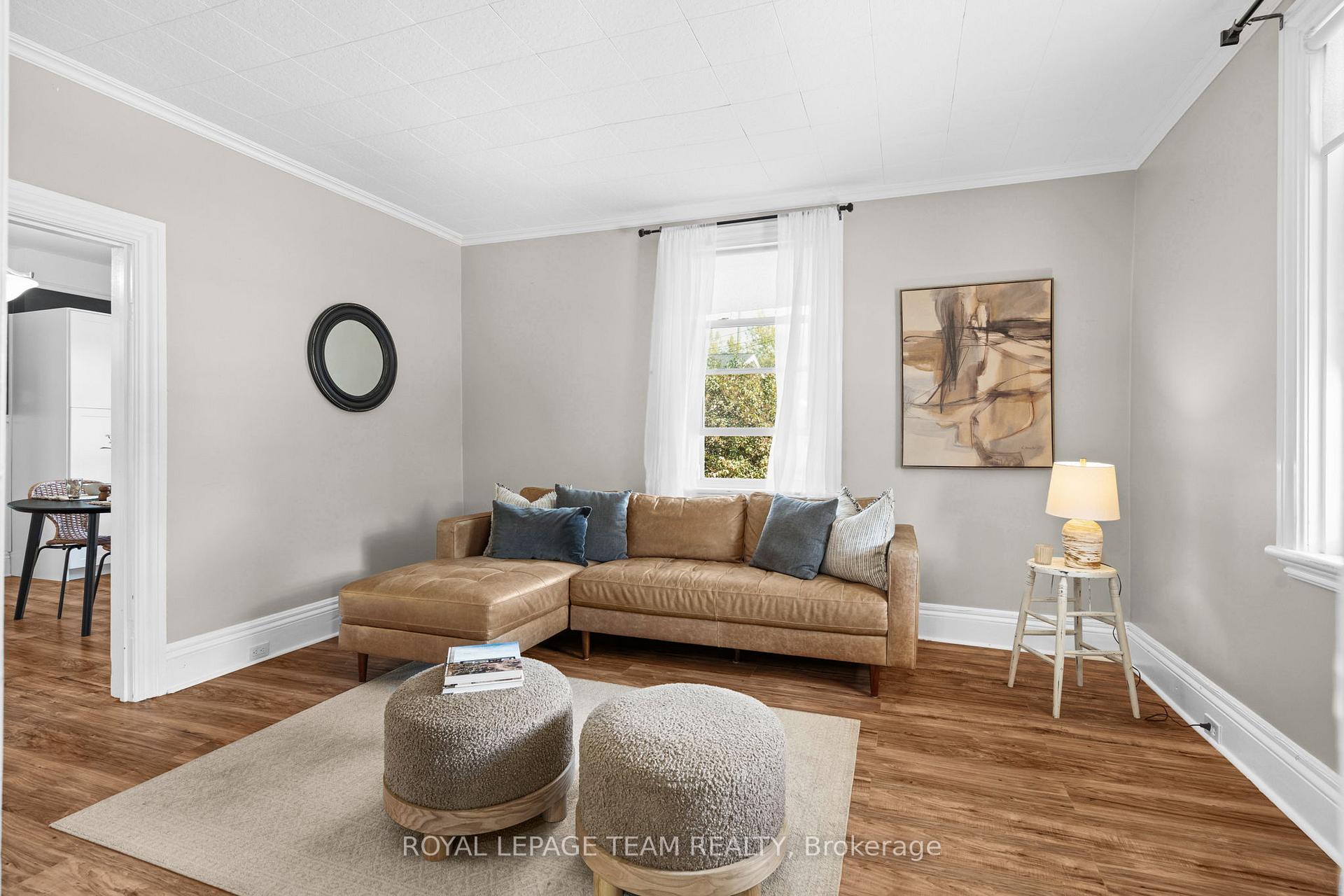 Photo 4 of 57 Lochiel Street S, Renfrew — HOMEH