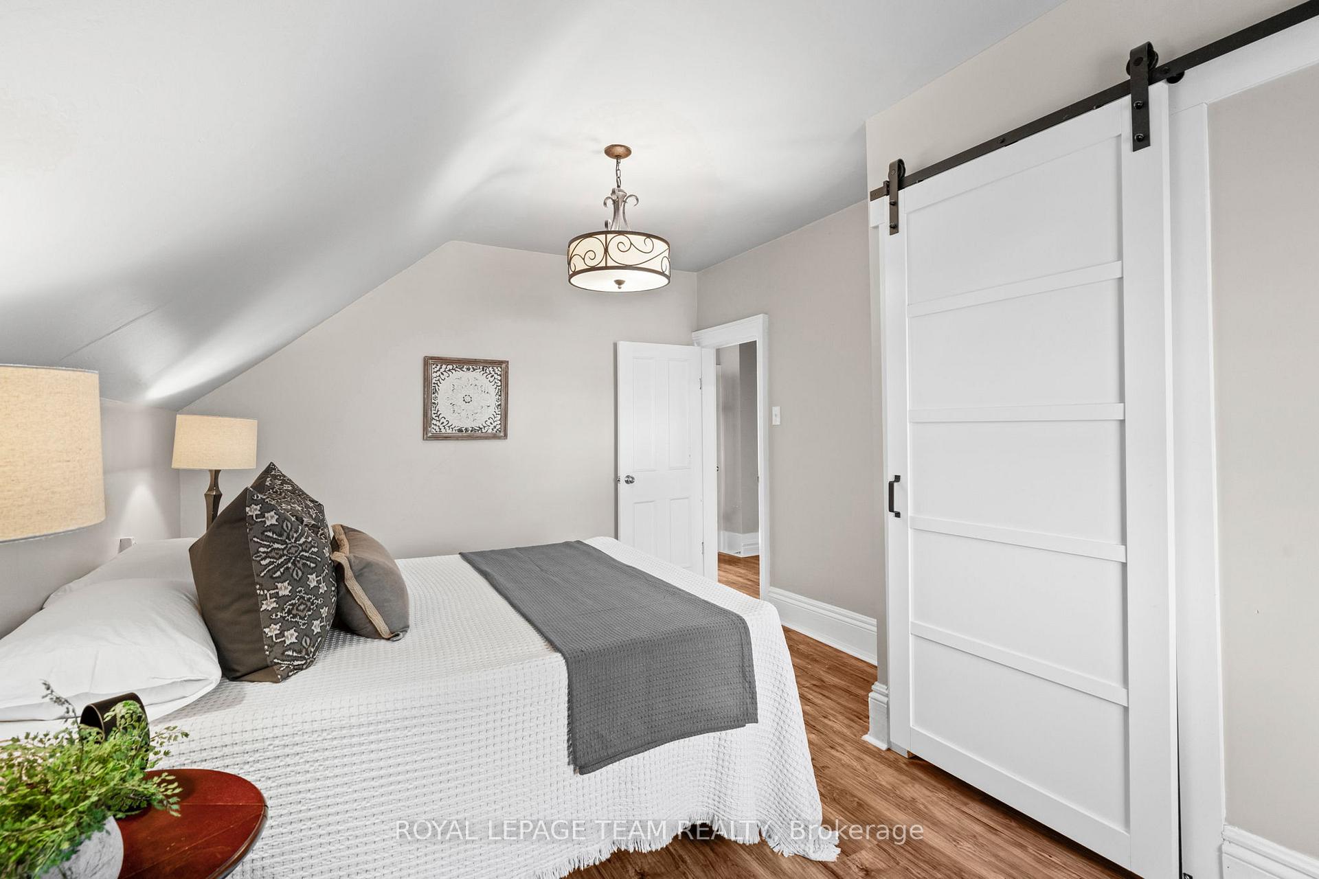 Photo 16 of 57 Lochiel Street S, Renfrew — HOMEH