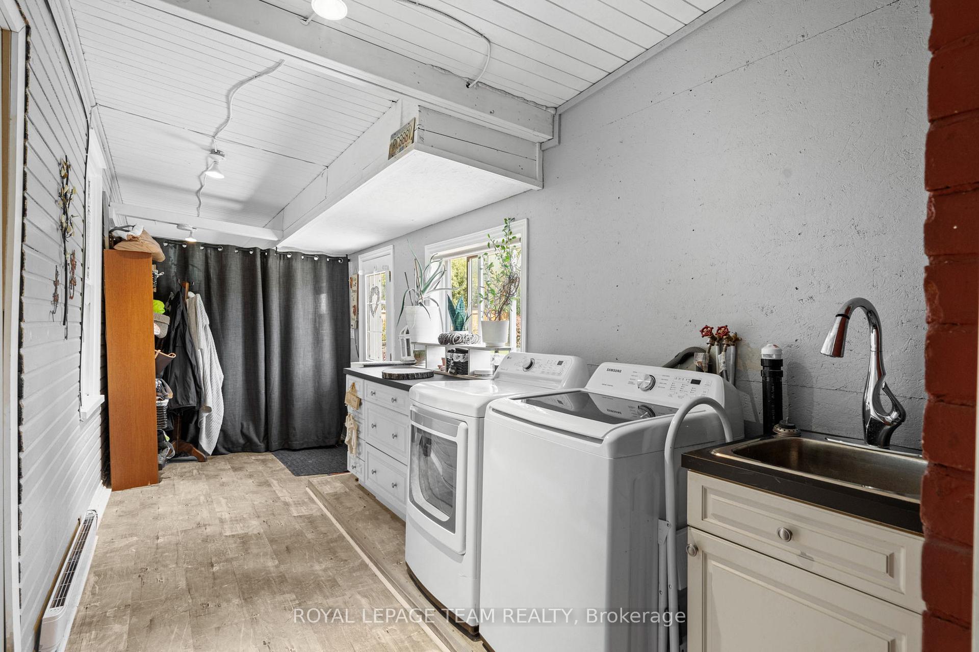 Photo 30 of 57 Lochiel Street S, Renfrew — HOMEH