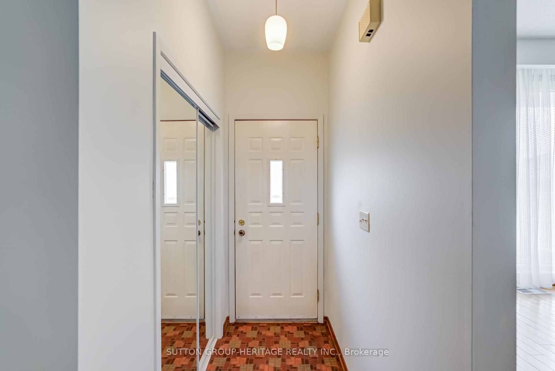 Photo 3 of 468 Tennyson Court, Oshawa, Donevan — HOMEH
