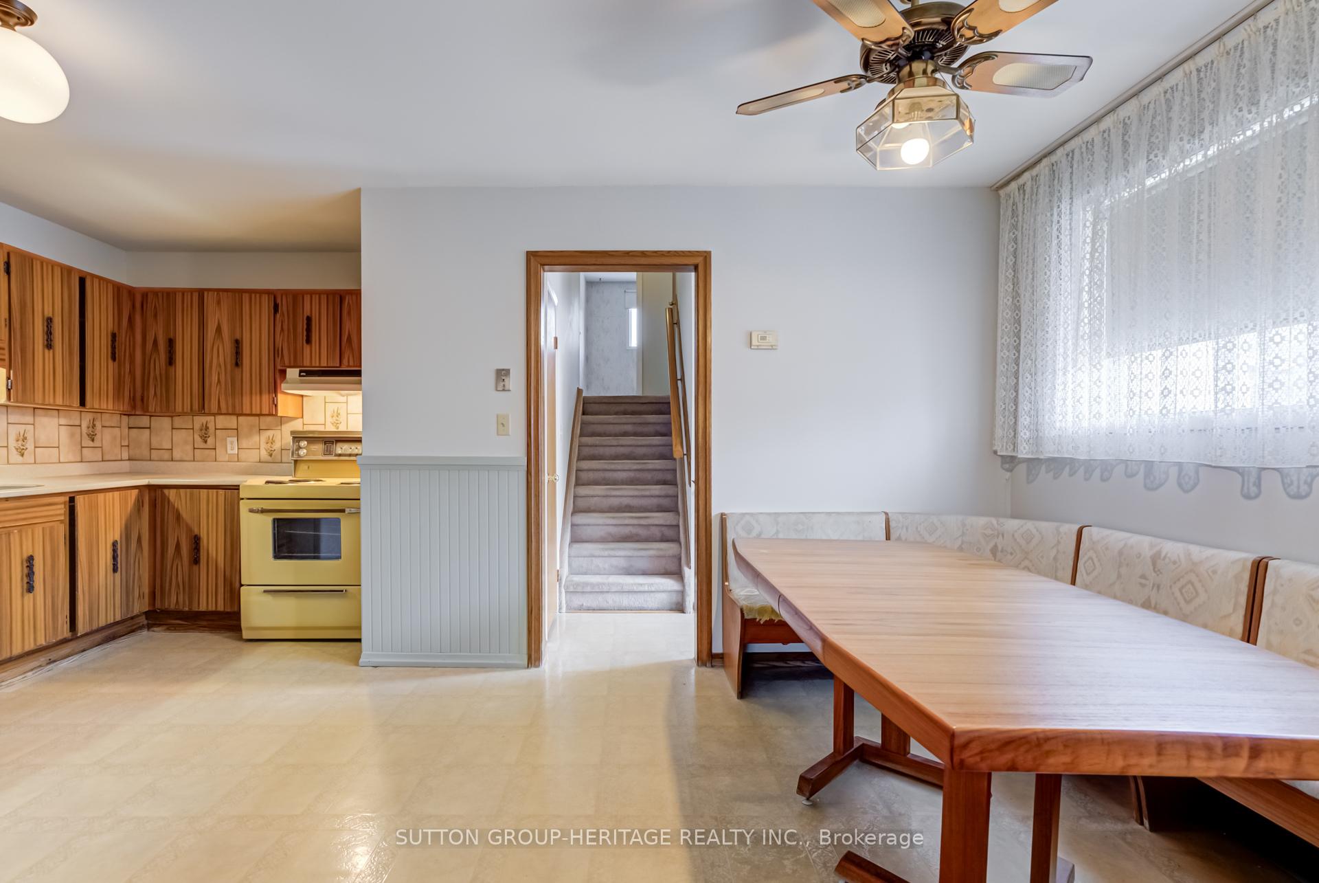 Photo 10 of 468 Tennyson Court, Oshawa, Donevan — HOMEH