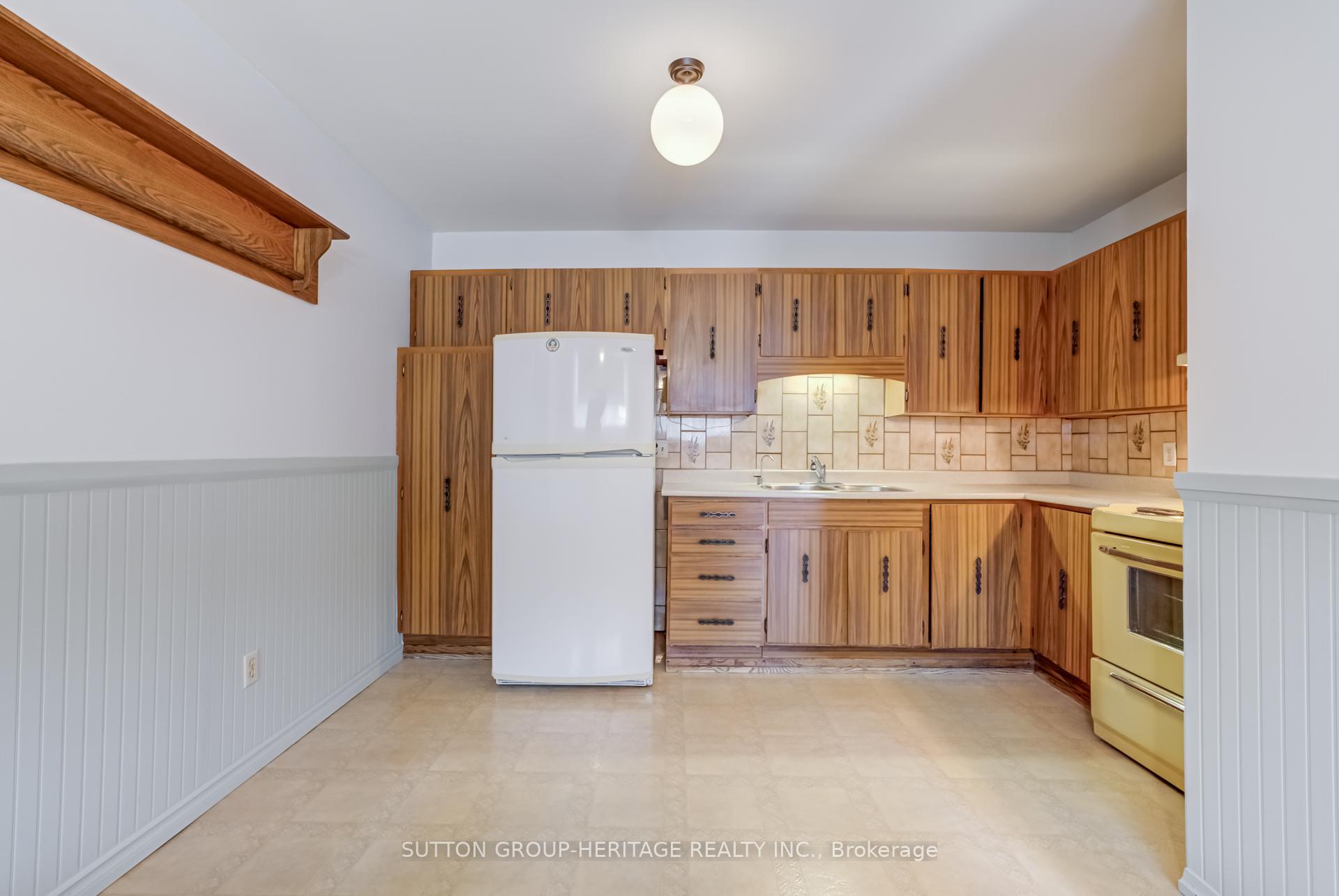 Photo 11 of 468 Tennyson Court, Oshawa, Donevan — HOMEH