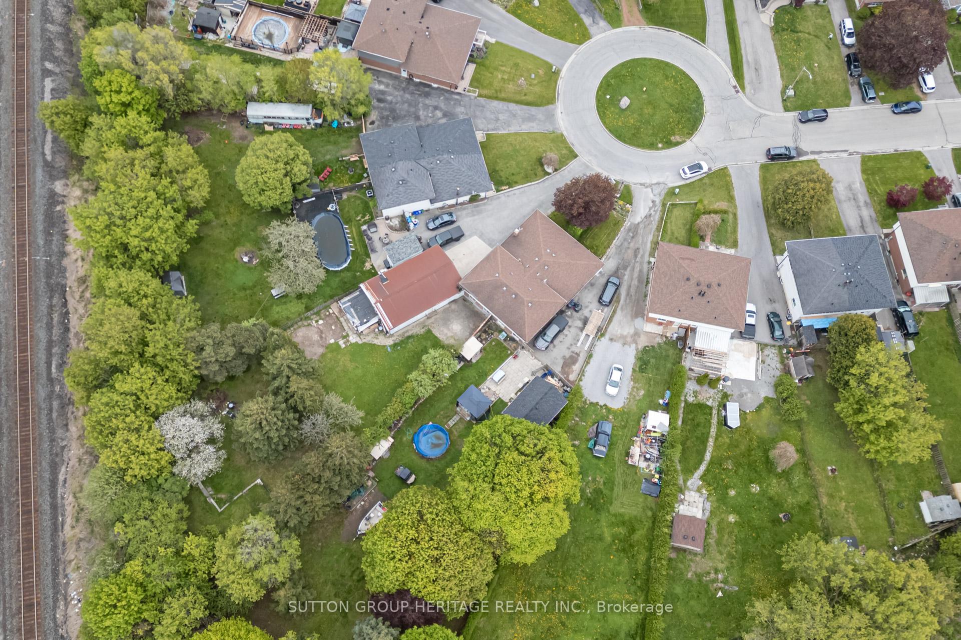 Photo 36 of 468 Tennyson Court, Oshawa, Donevan — HOMEH