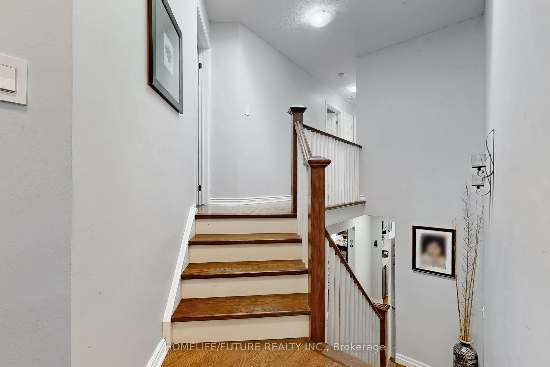 Photo 4 of 2144 Denby Drive, Pickering, Brock Ridge — HOMEH