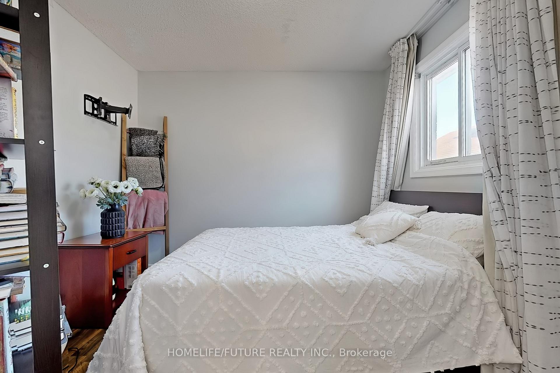 Photo 9 of 2144 Denby Drive, Pickering, Brock Ridge — HOMEH