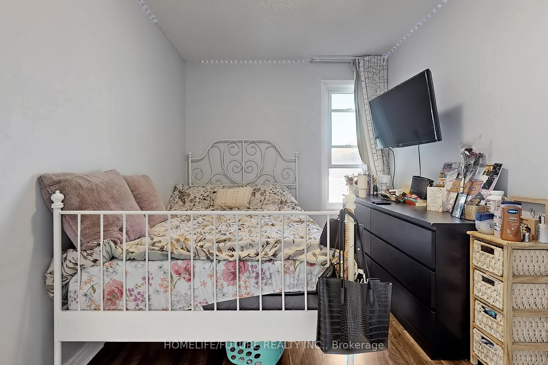 Photo 12 of 2144 Denby Drive, Pickering, Brock Ridge — HOMEH