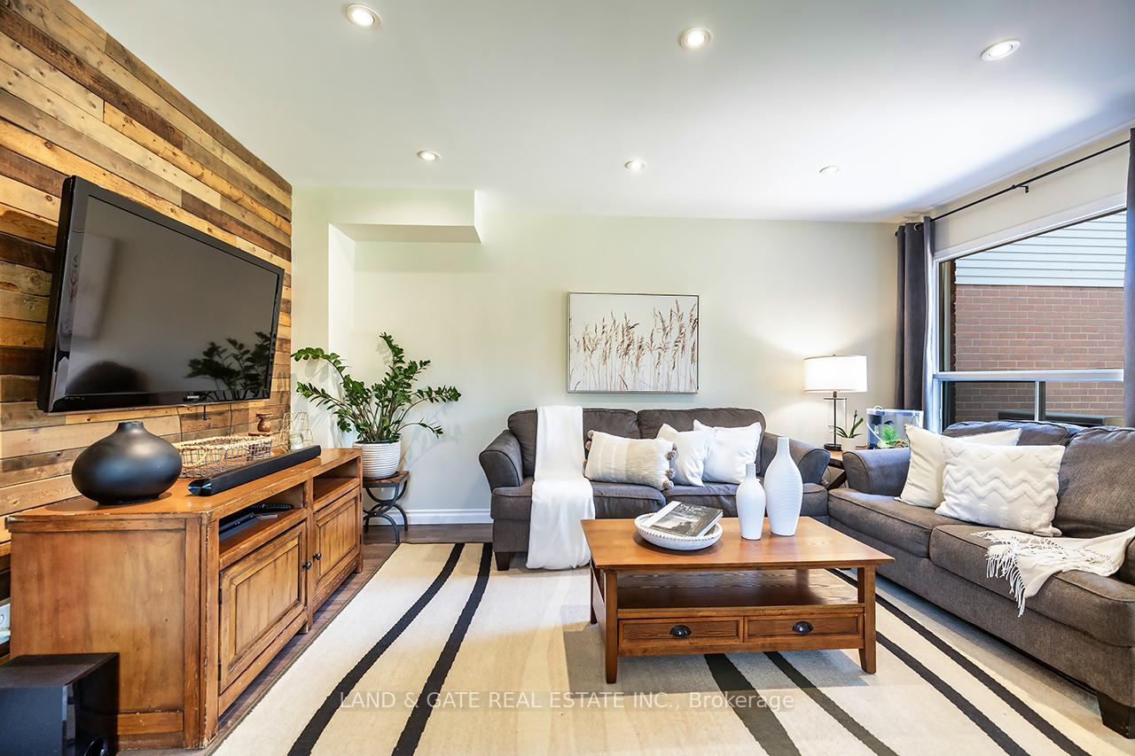 Photo 9 of 227 Lichen Crescent, Oshawa, McLaughlin — HOMEH