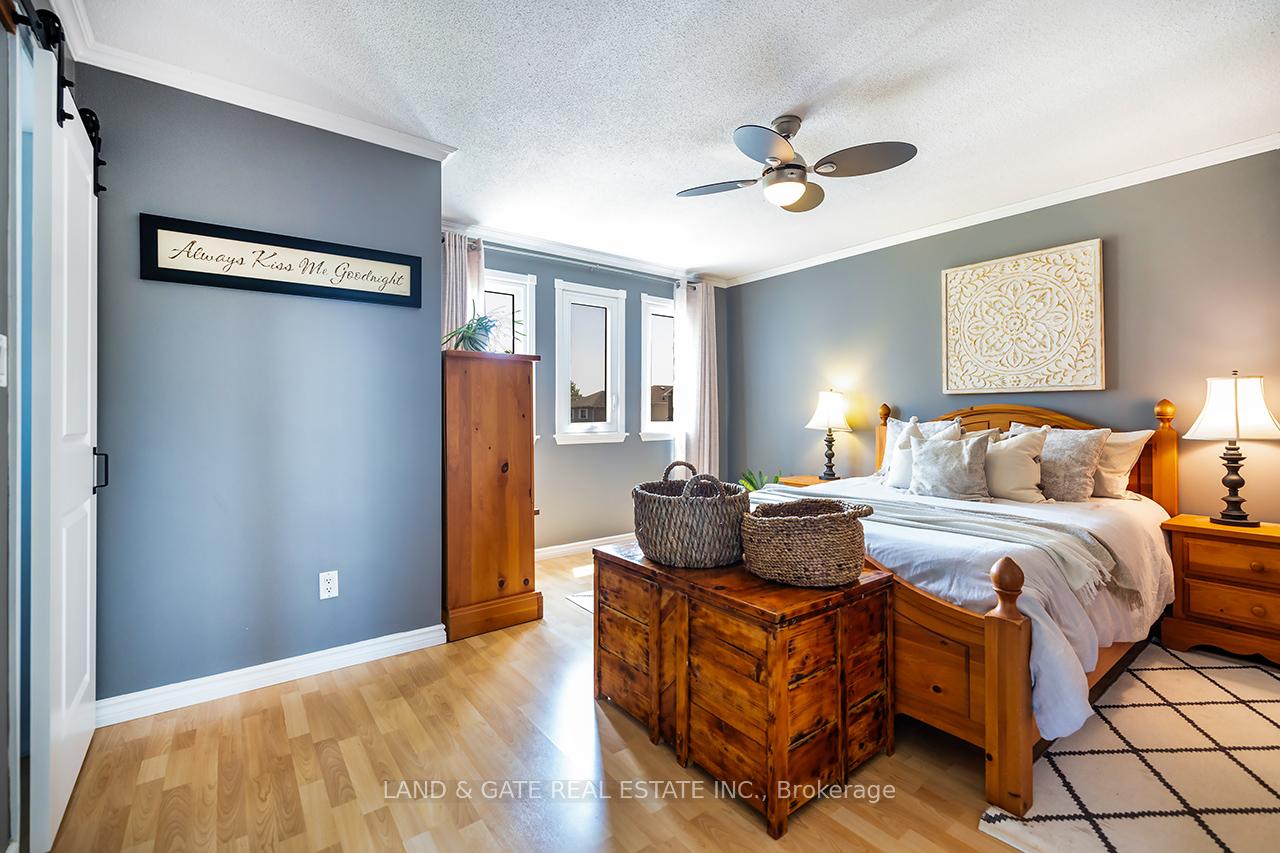 Photo 23 of 227 Lichen Crescent, Oshawa, McLaughlin — HOMEH