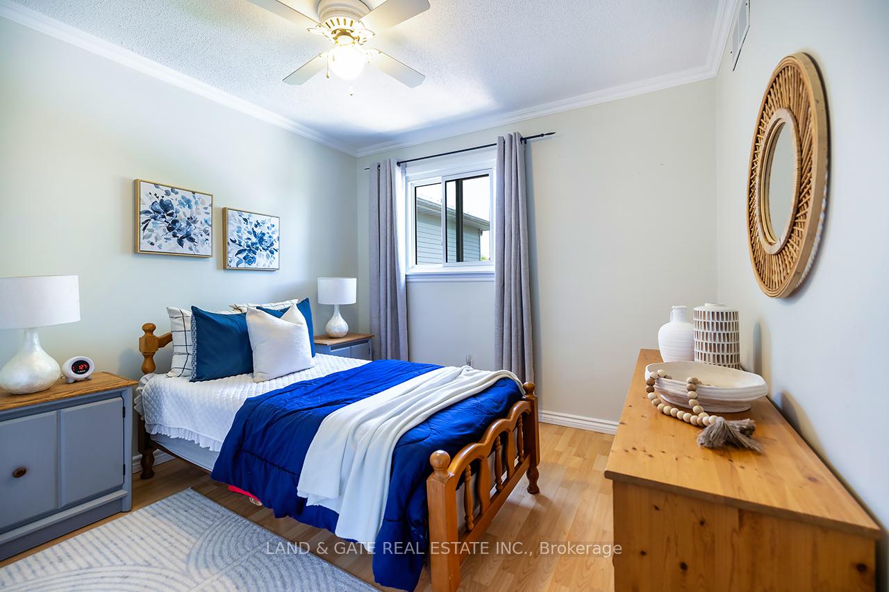 Photo 26 of 227 Lichen Crescent, Oshawa, McLaughlin — HOMEH
