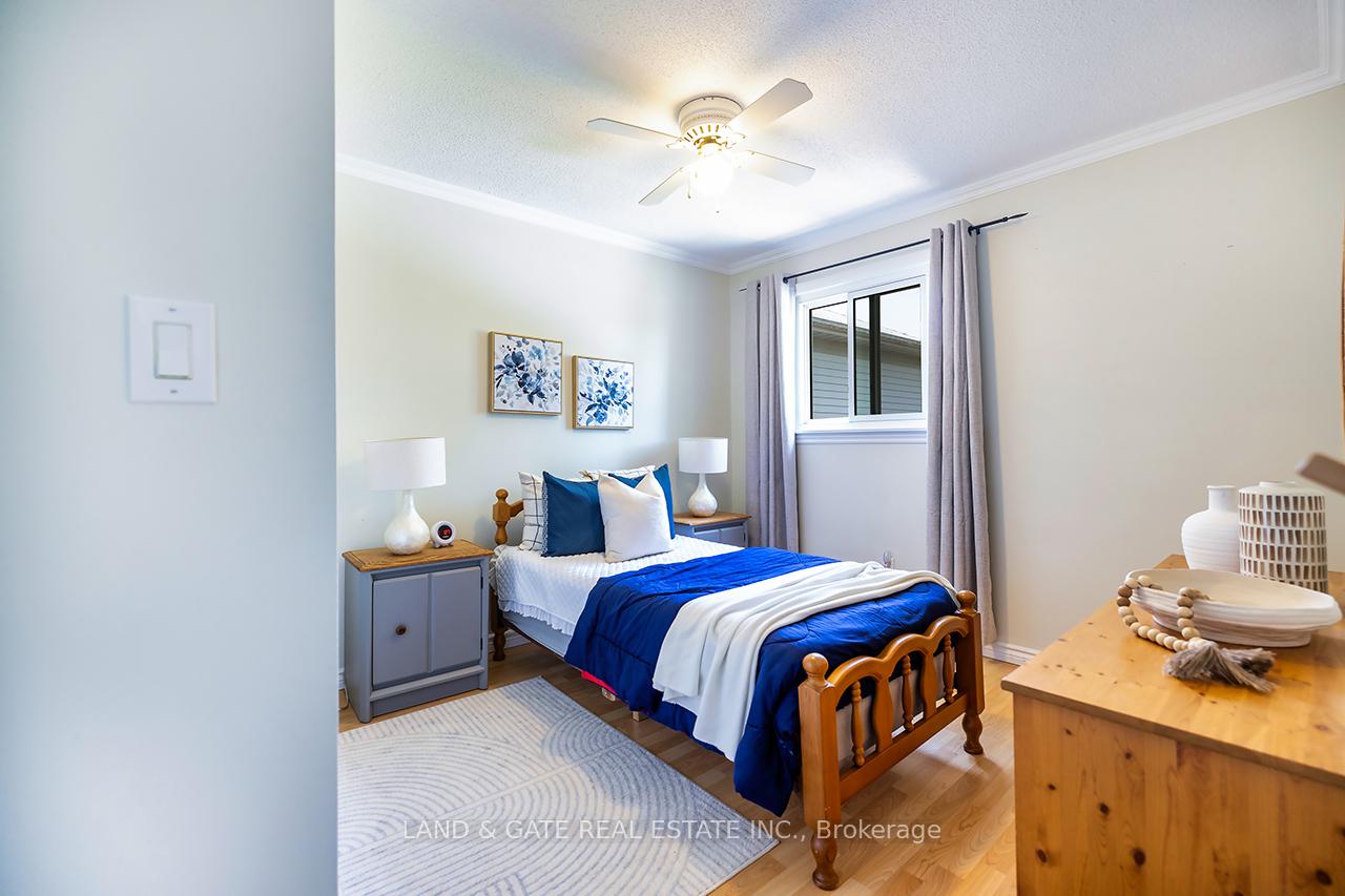 Photo 27 of 227 Lichen Crescent, Oshawa, McLaughlin — HOMEH