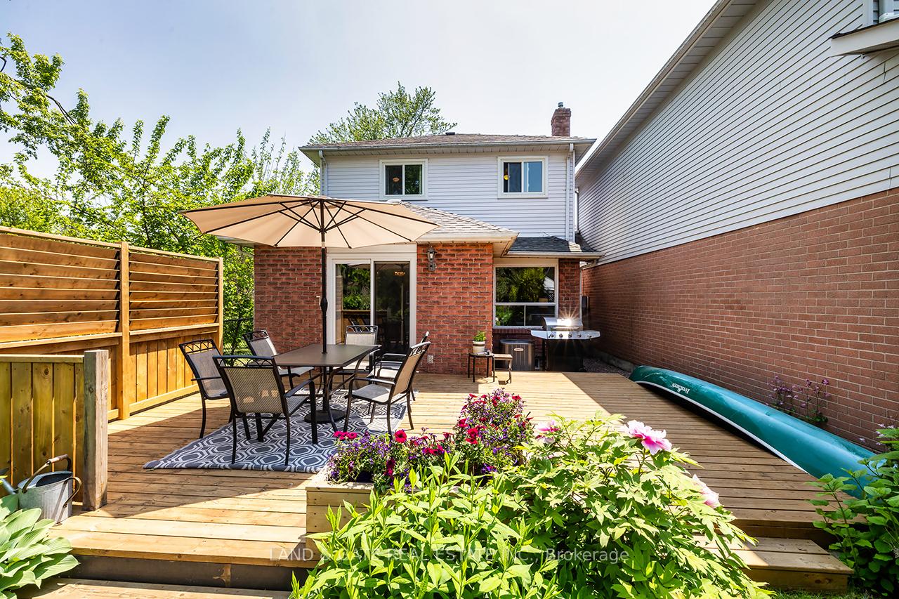 Photo 33 of 227 Lichen Crescent, Oshawa, McLaughlin — HOMEH