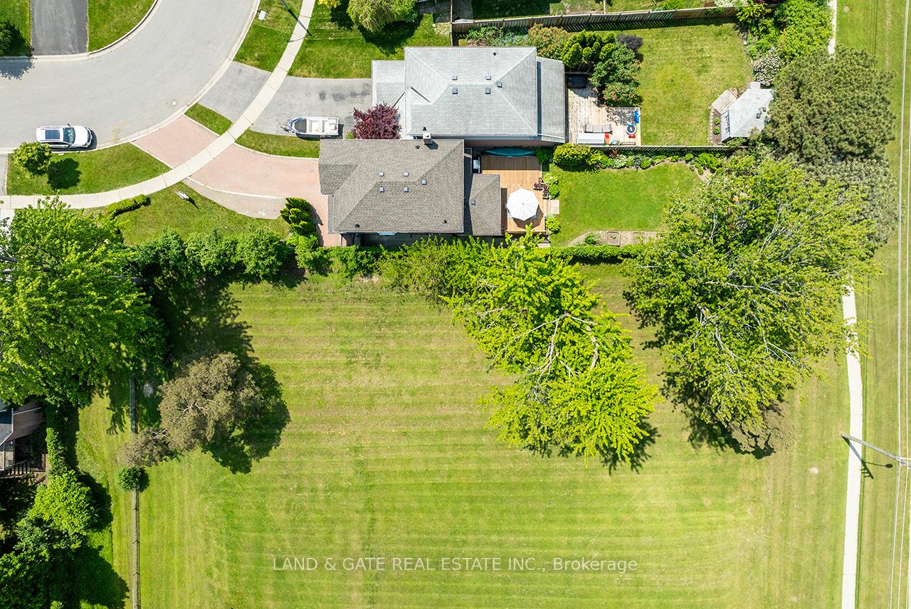 Photo 38 of 227 Lichen Crescent, Oshawa, McLaughlin — HOMEH