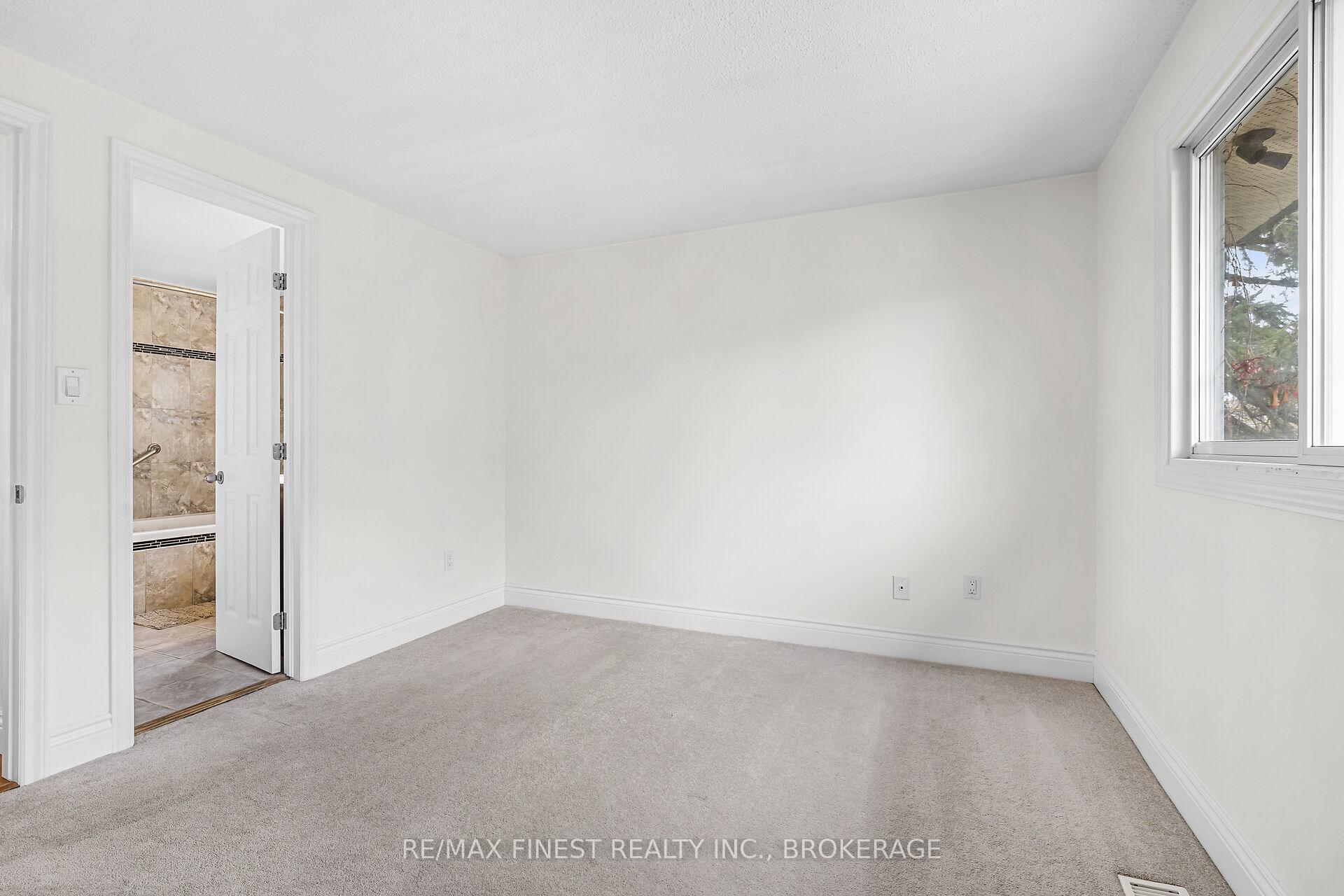 Photo 3 of 92 Windfield Crescent, Kingston, Kingston East (Incl Barret Crt) — HOMEH