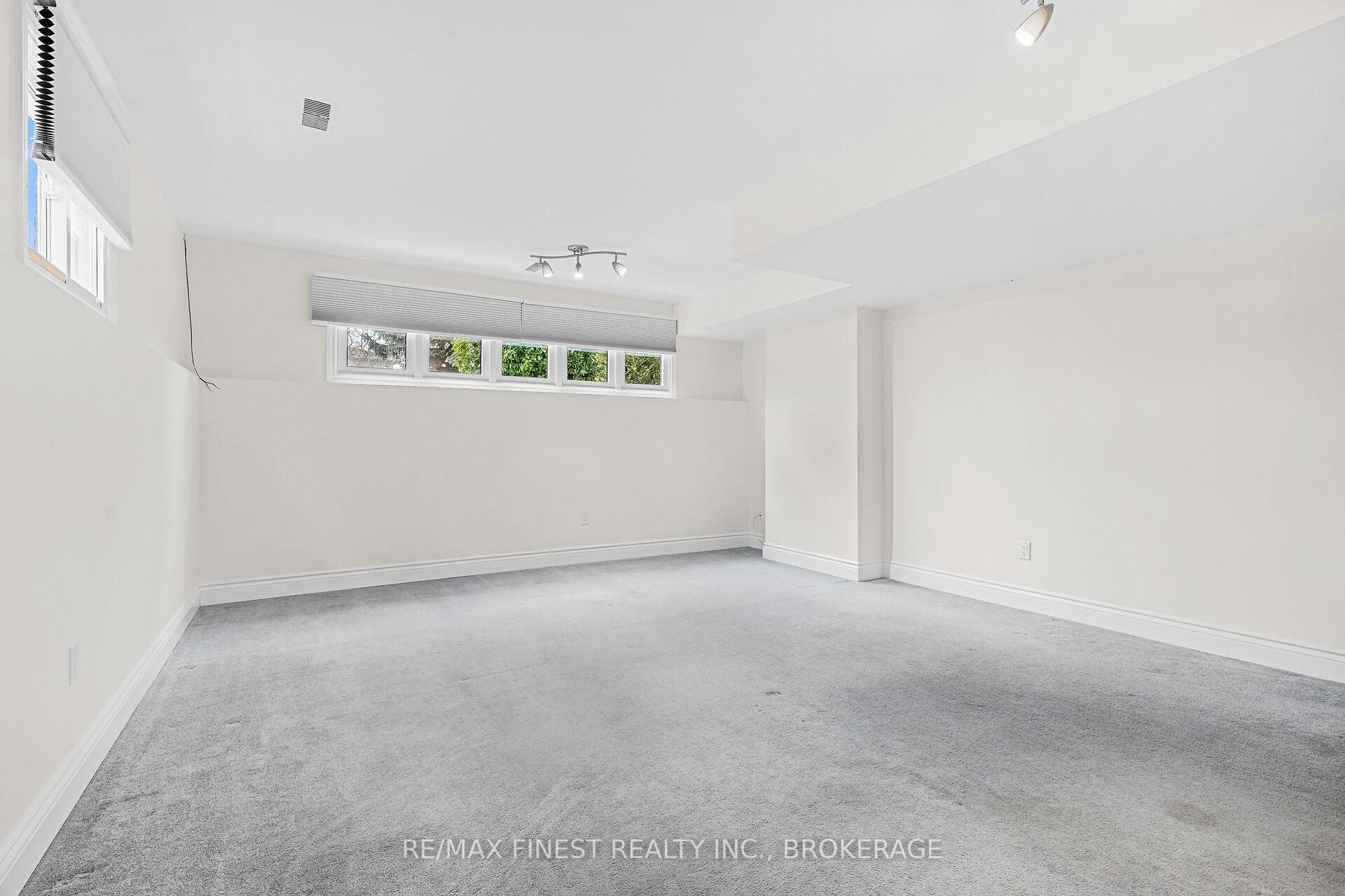 Photo 12 of 92 Windfield Crescent, Kingston, Kingston East (Incl Barret Crt) — HOMEH