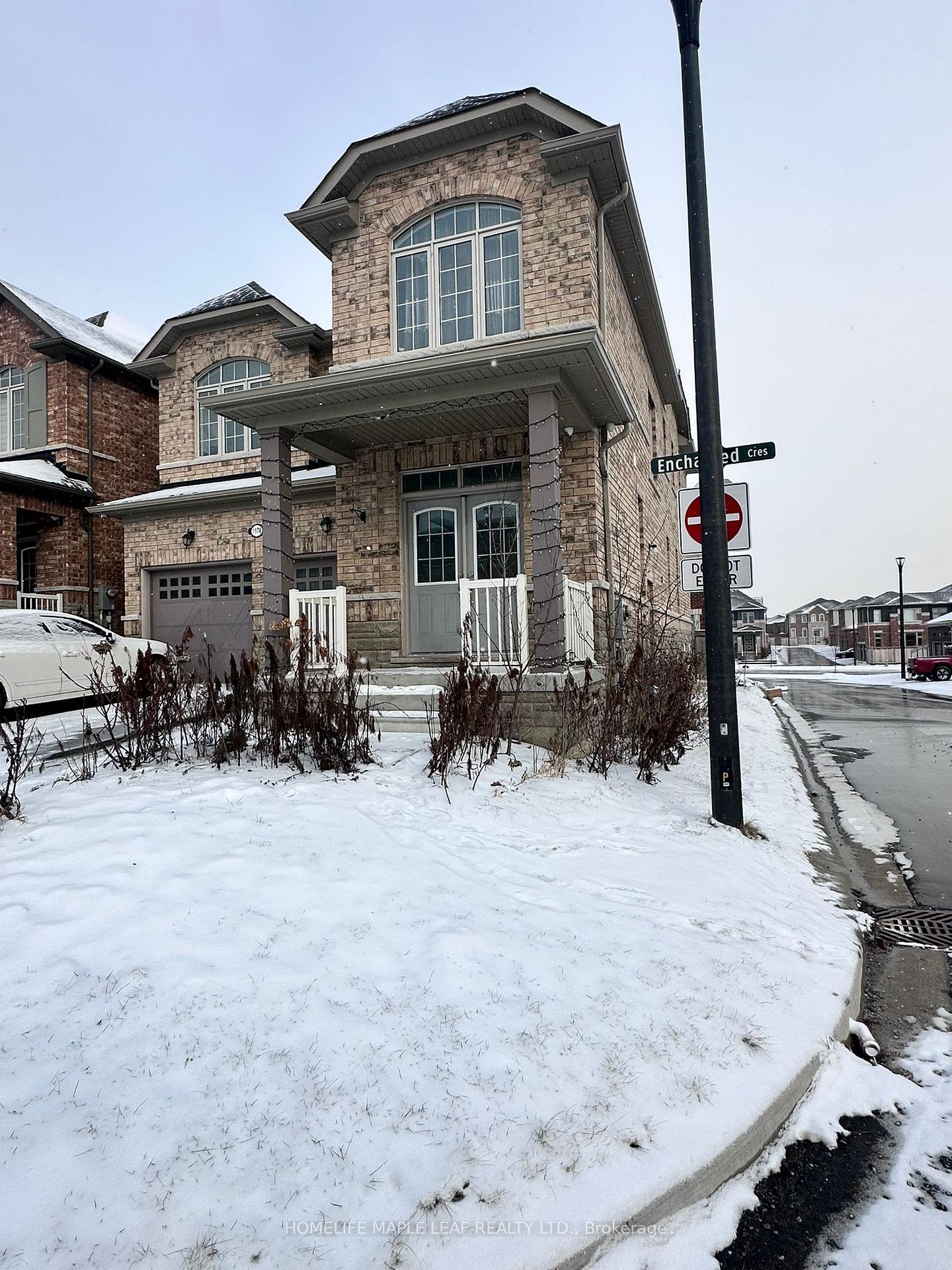 Photo 2 of Unit UPPER FLOOR, 1174 Enchanted Crescent, Pickering, Rural Pickering — HOMEH