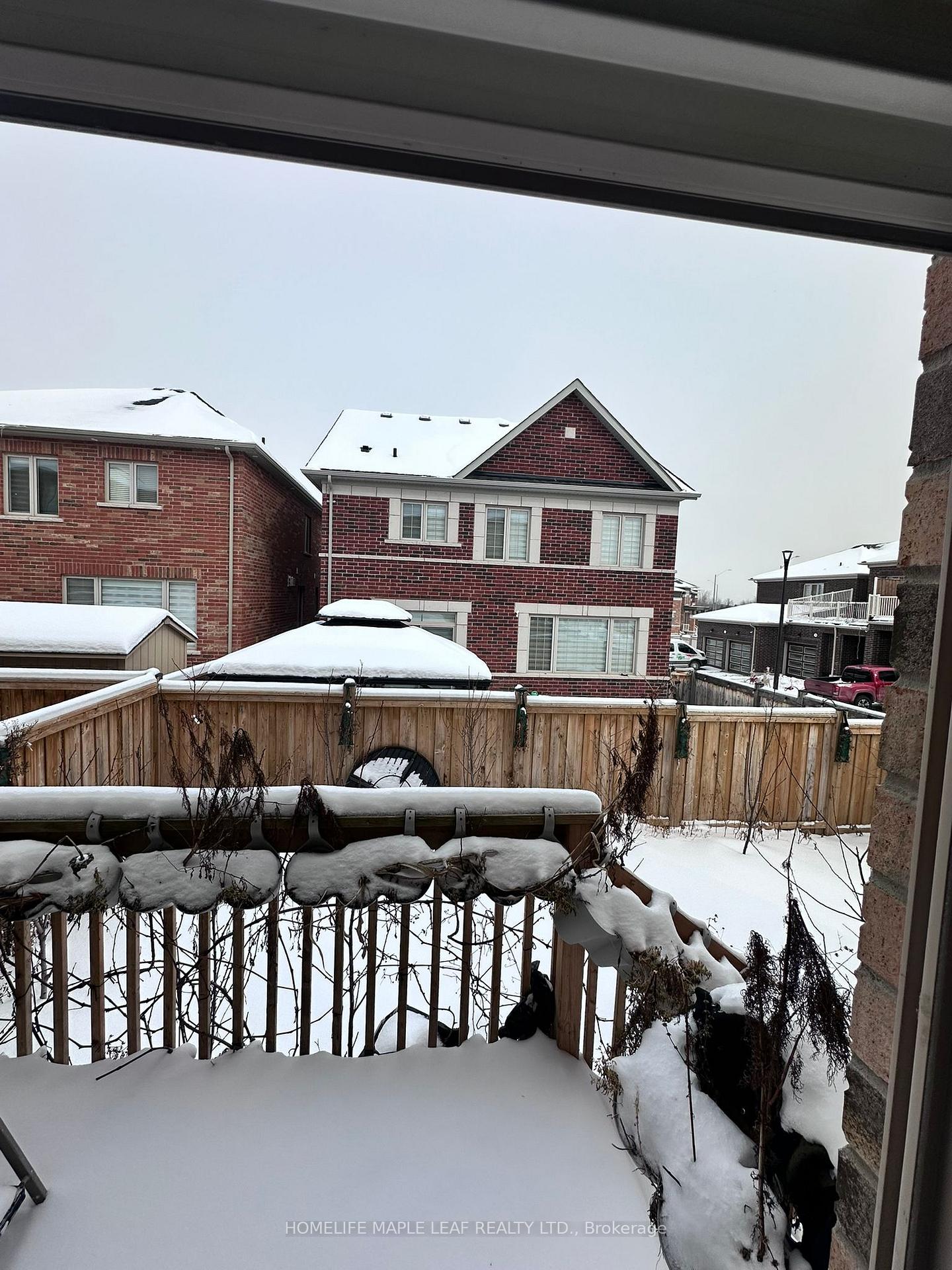 Photo 6 of Unit UPPER FLOOR, 1174 Enchanted Crescent, Pickering, Rural Pickering — HOMEH