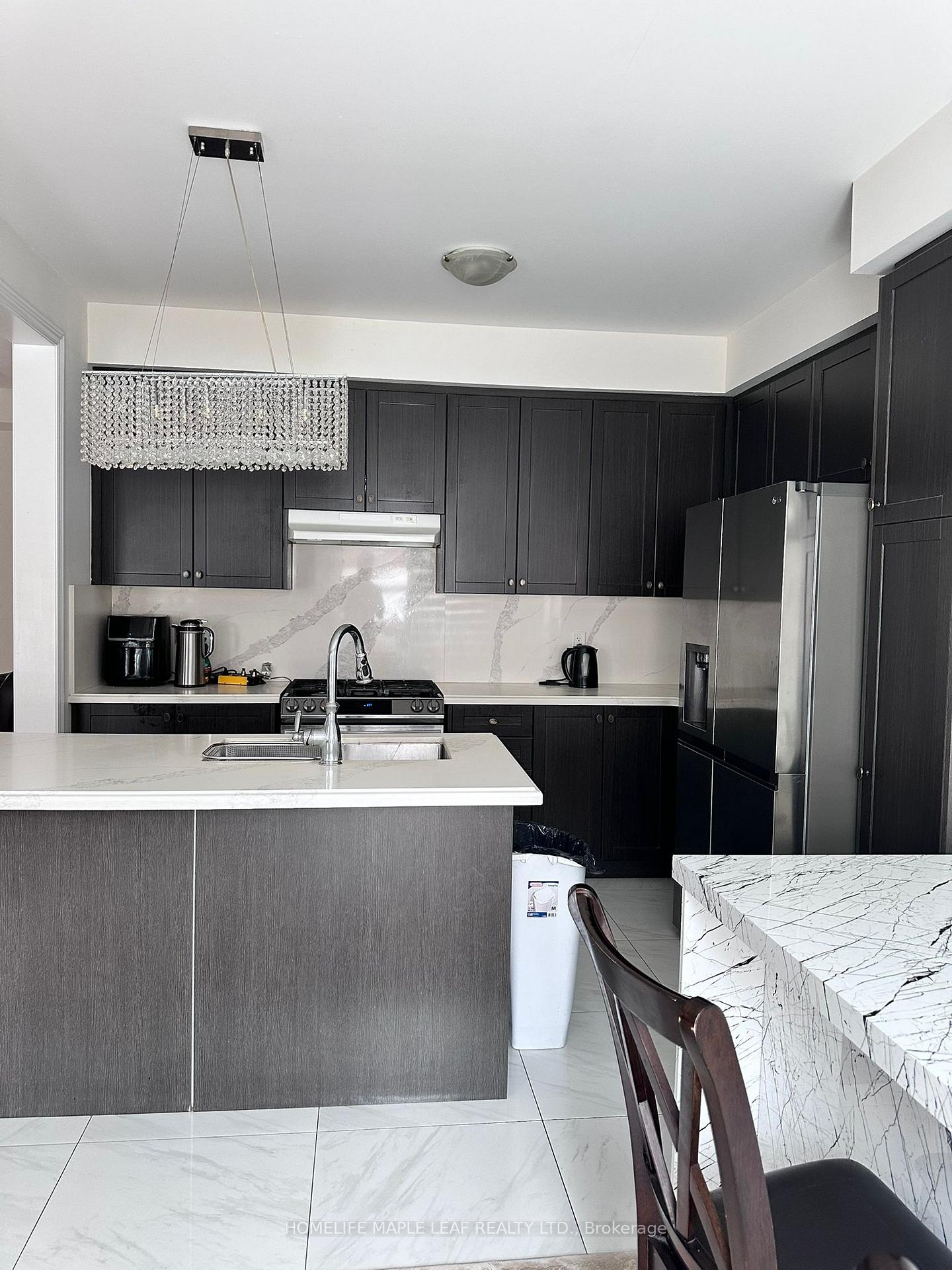 Photo 8 of Unit UPPER FLOOR, 1174 Enchanted Crescent, Pickering, Rural Pickering — HOMEH