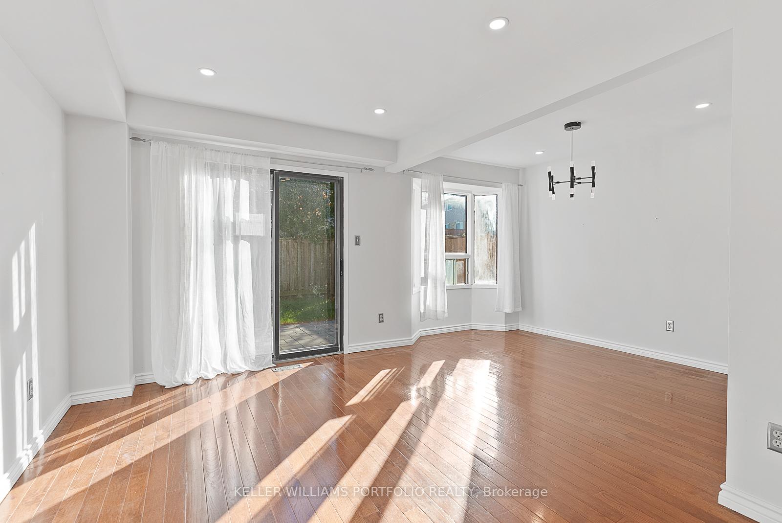 Photo 6 of 1654 Mcbrady Crescent, Pickering, Brock Ridge — HOMEH