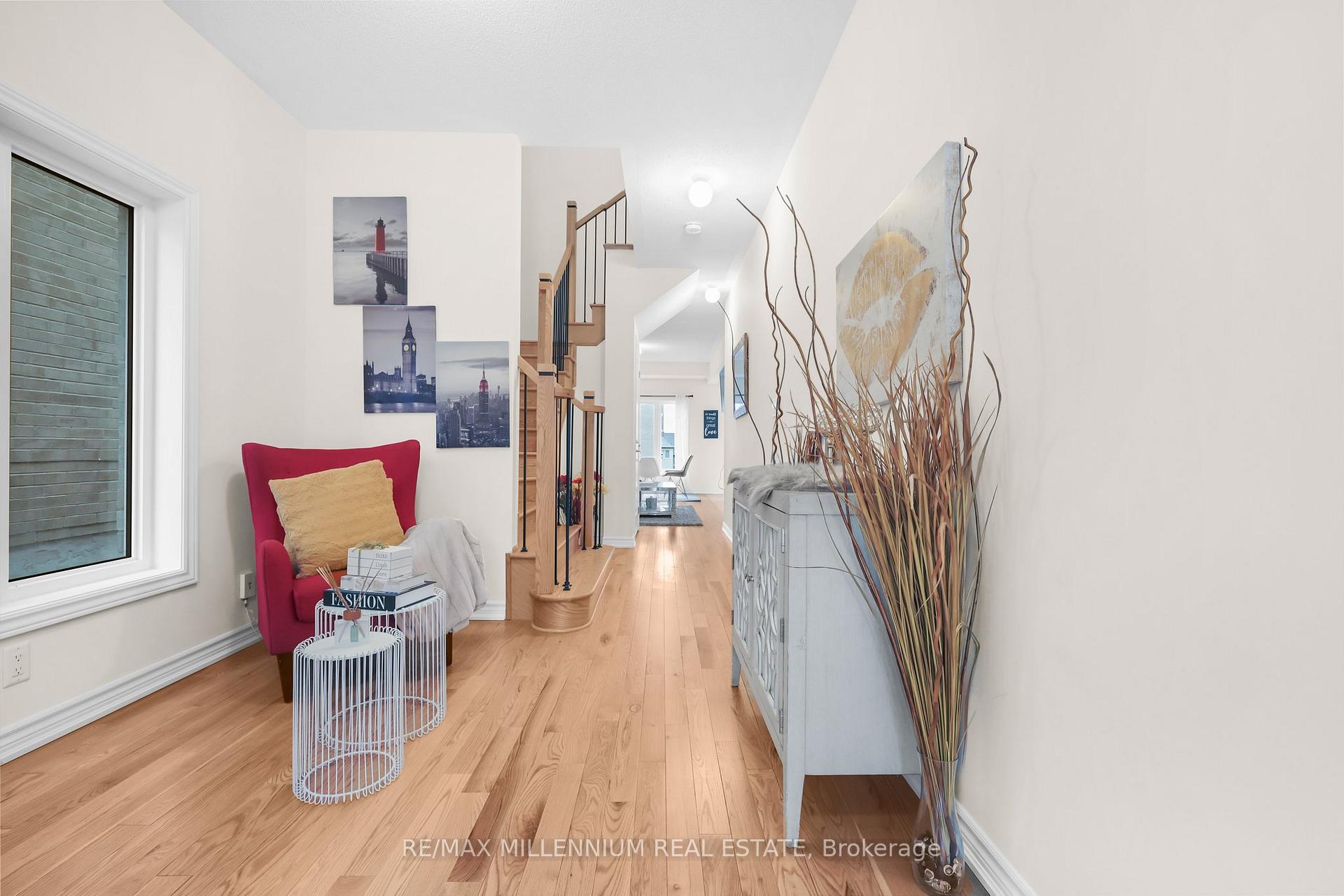 Photo 3 of 2563 Hibiscus Drive, Pickering, Rural Pickering — HOMEH