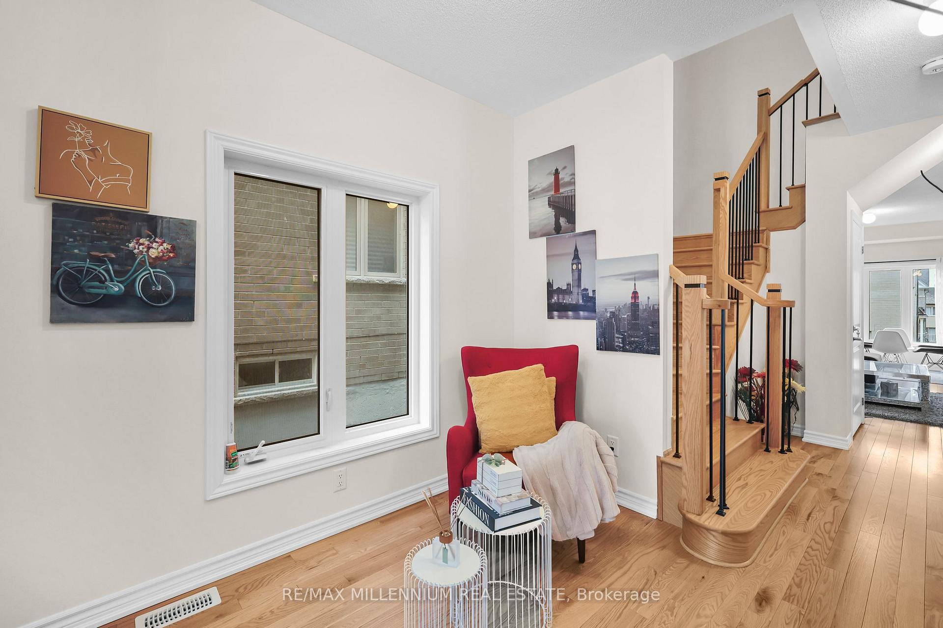 Photo 4 of 2563 Hibiscus Drive, Pickering, Rural Pickering — HOMEH