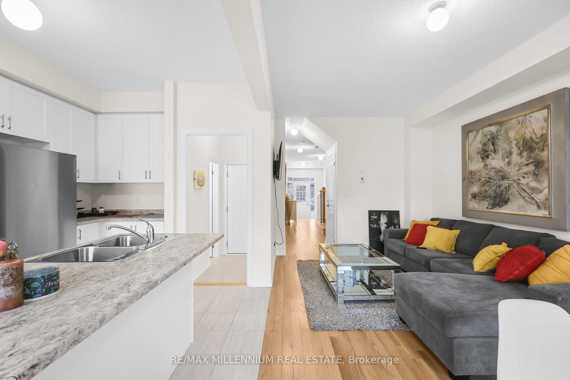 Photo 9 of 2563 Hibiscus Drive, Pickering, Rural Pickering — HOMEH